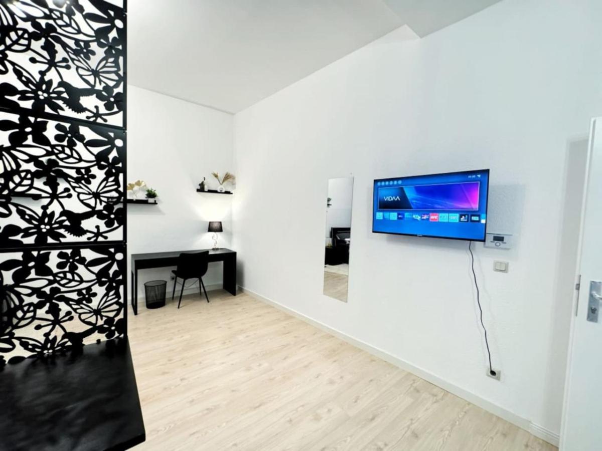 HolidayHome Apartments I Spacious Private Room in Heart of Berlin