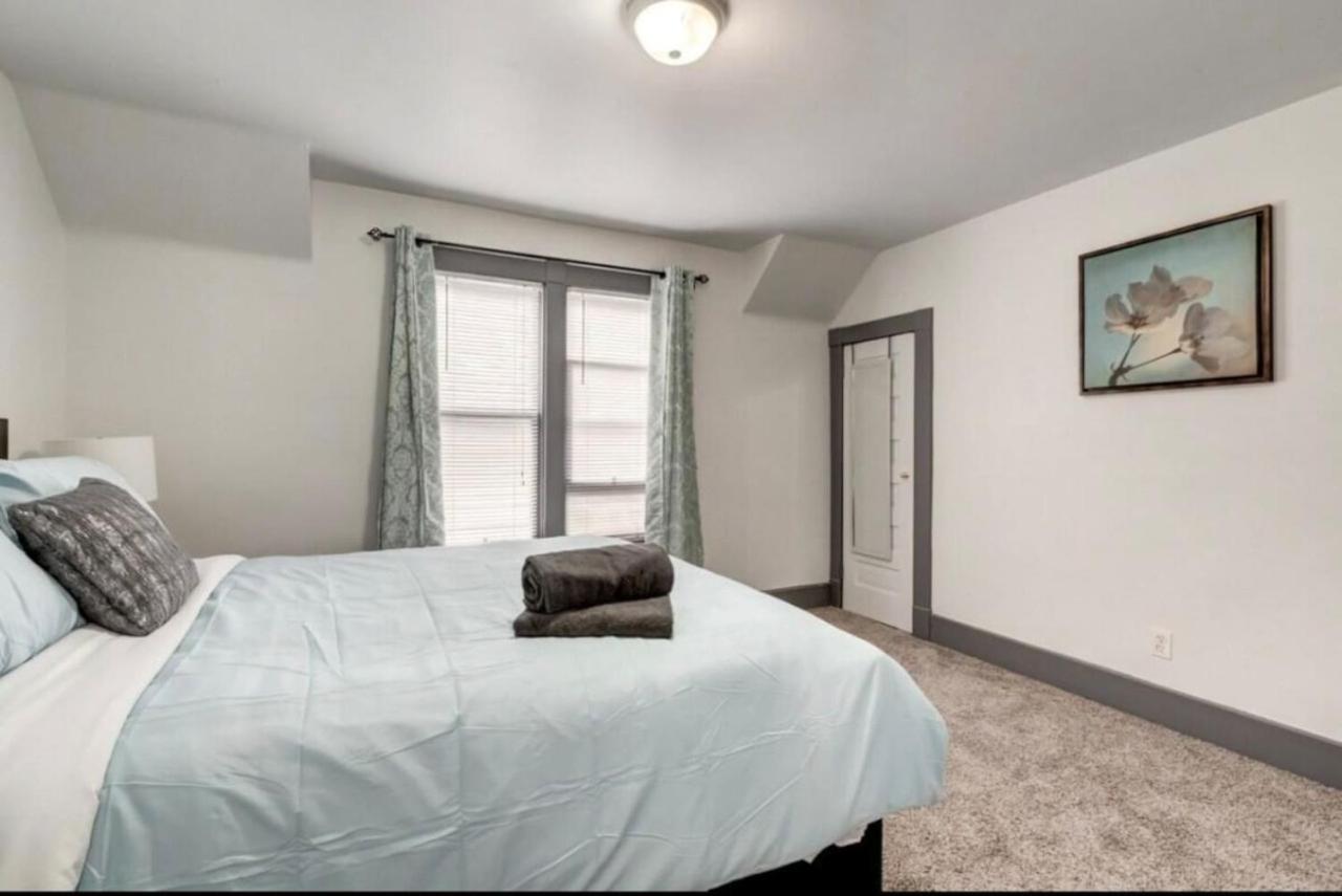 Oakwoods 1BR Suite in Bankview