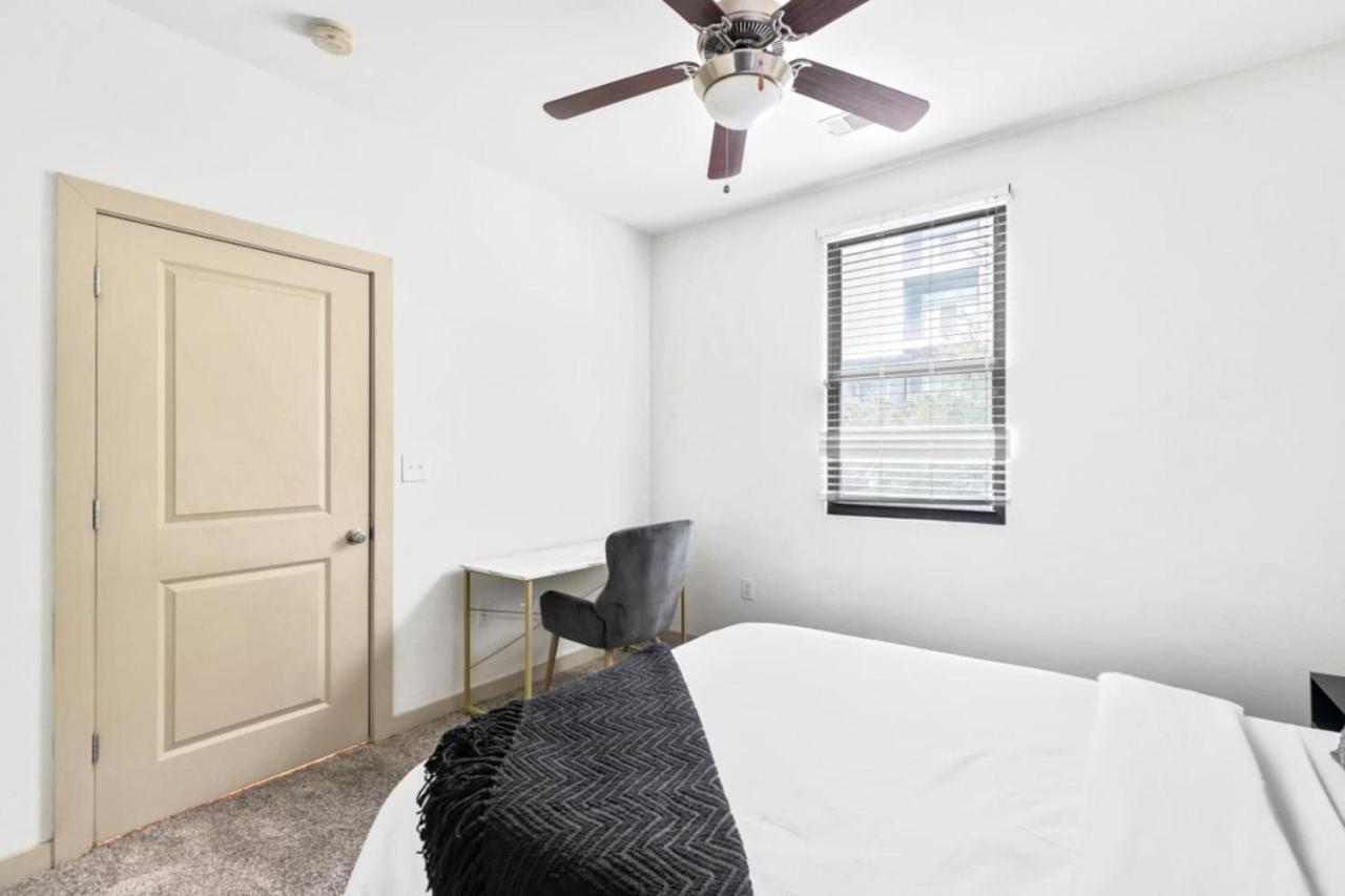 Birmingham Vacations - Trendy 2BR with Easy Access to Birmingham - Property Image 33