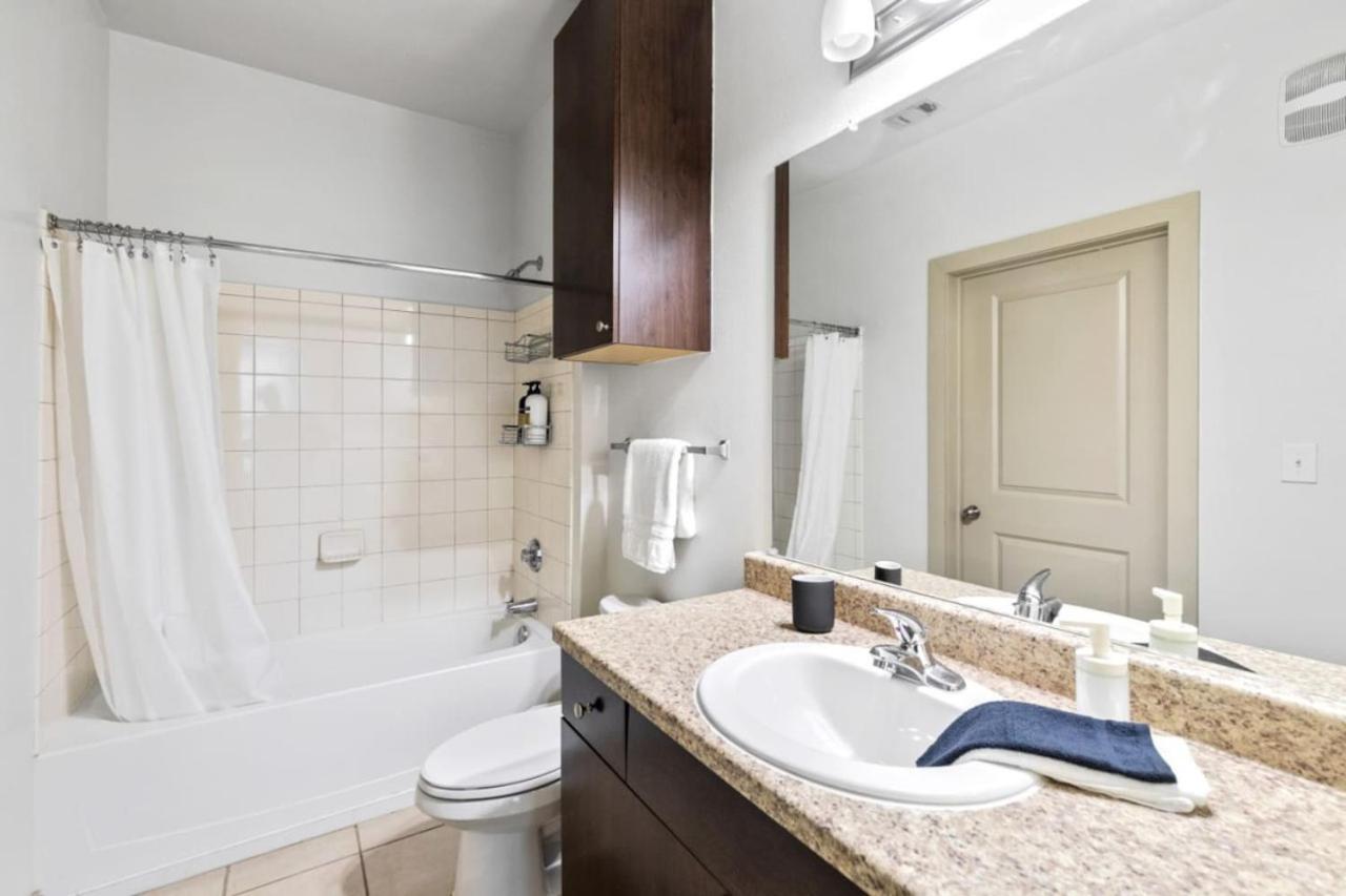 Birmingham Vacations - Trendy 2BR with Easy Access to Birmingham - Property Image 34
