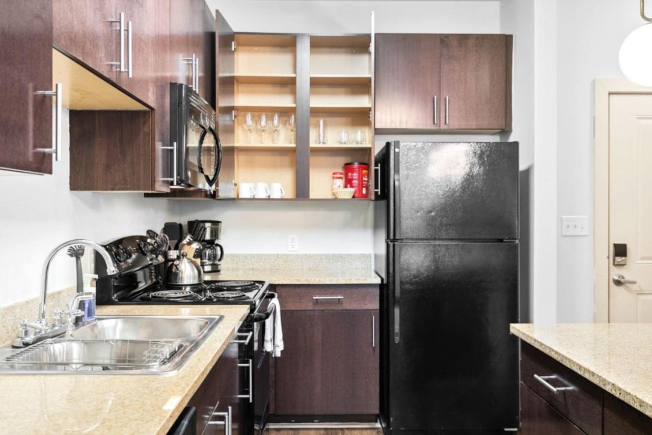 Birmingham Vacations - Trendy 2BR with Easy Access to Birmingham - Property Image 2