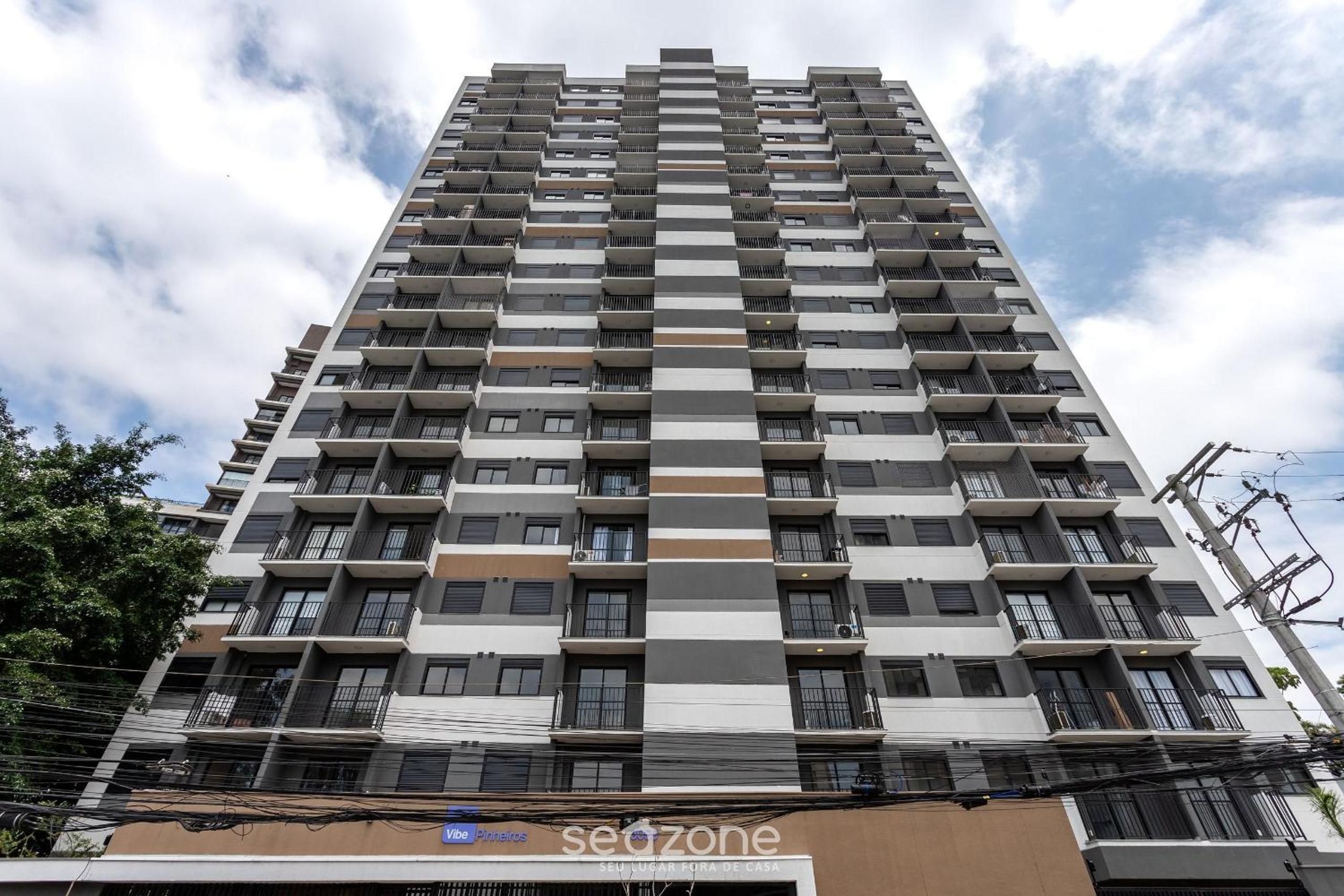 Building with Swimming Pool and Gym in Pinheiros-SP - VBP