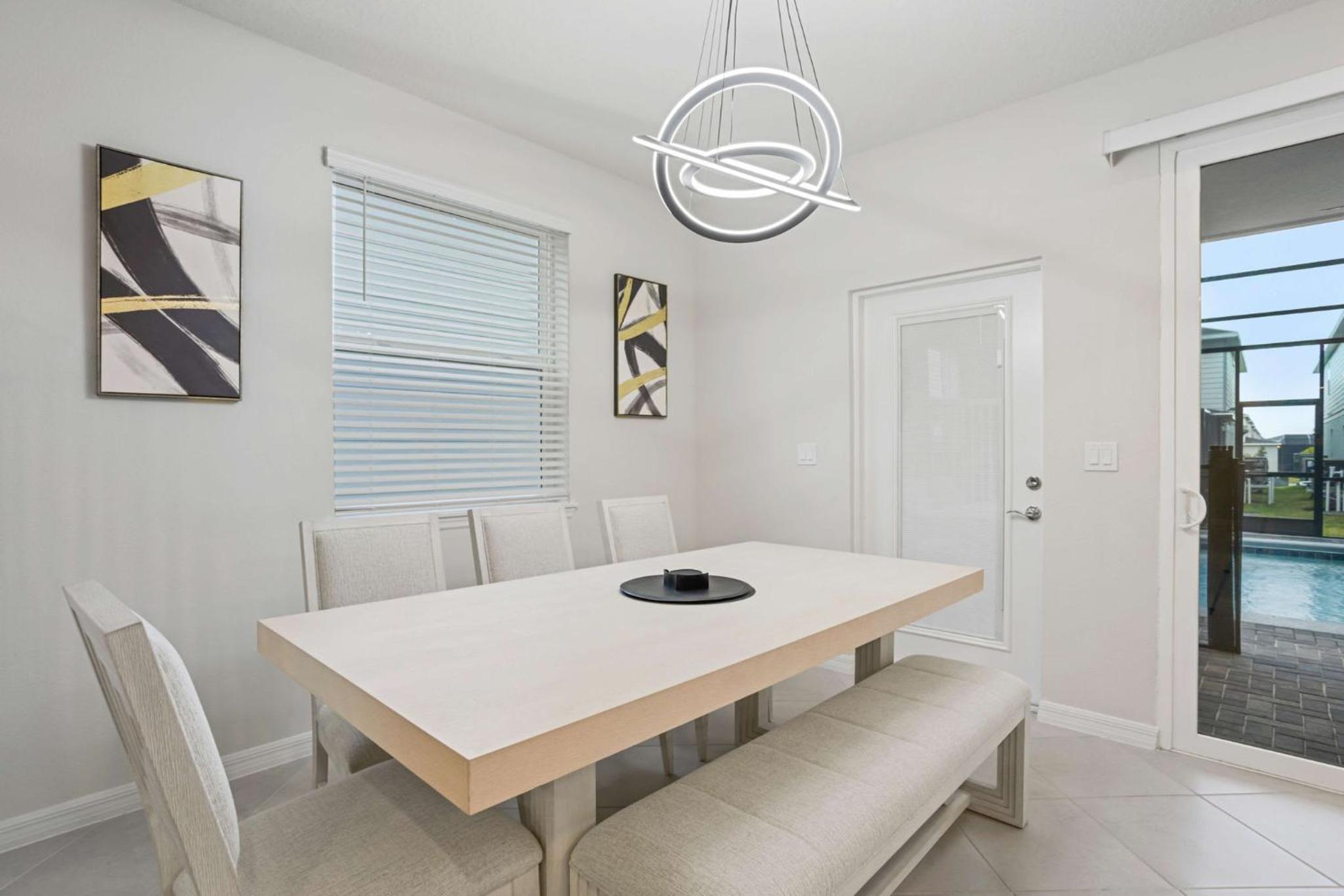 BRAND New 5 bed Villa in Windsor Cay