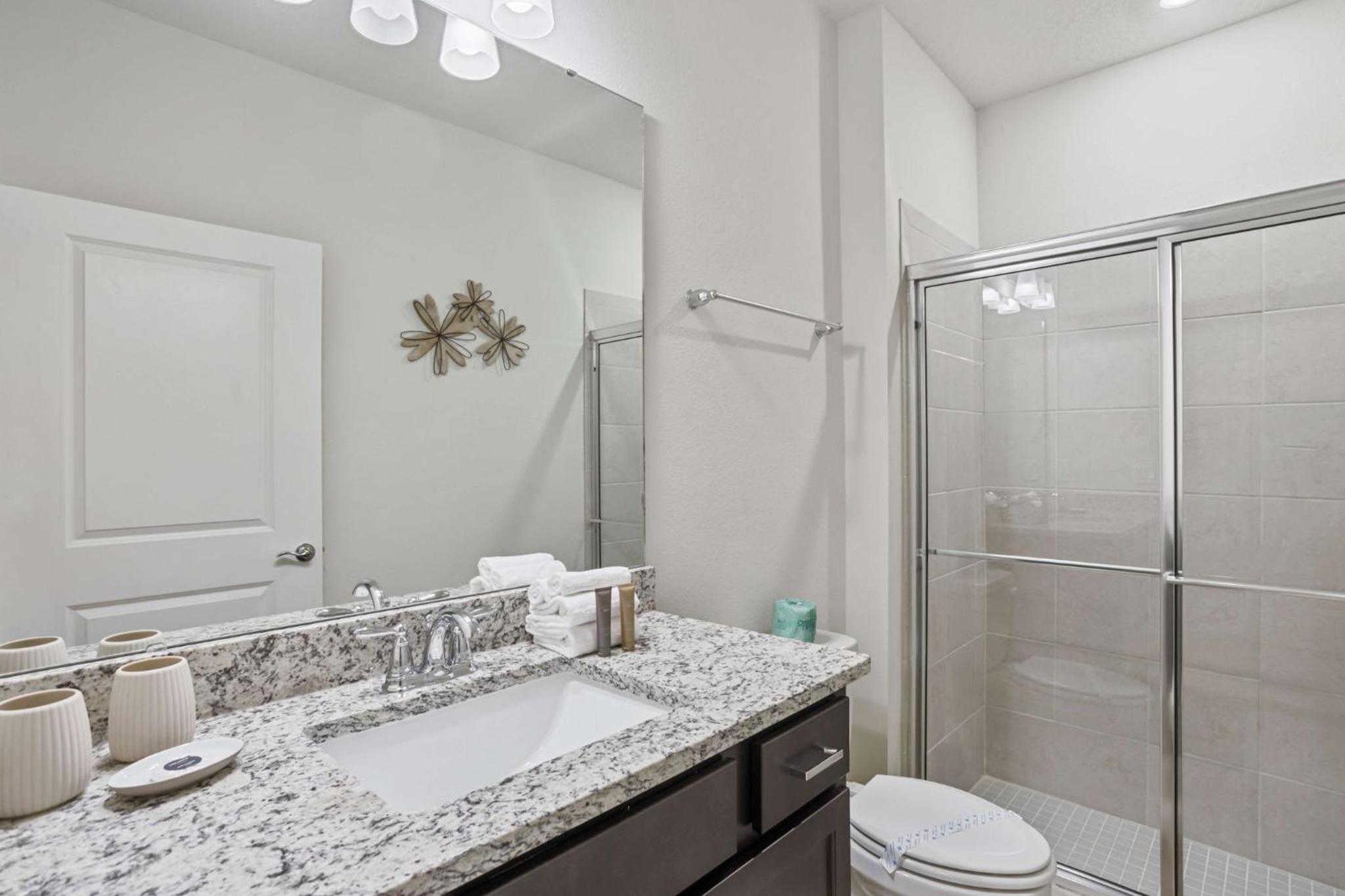 BRAND New 5 bed Villa in Windsor Cay