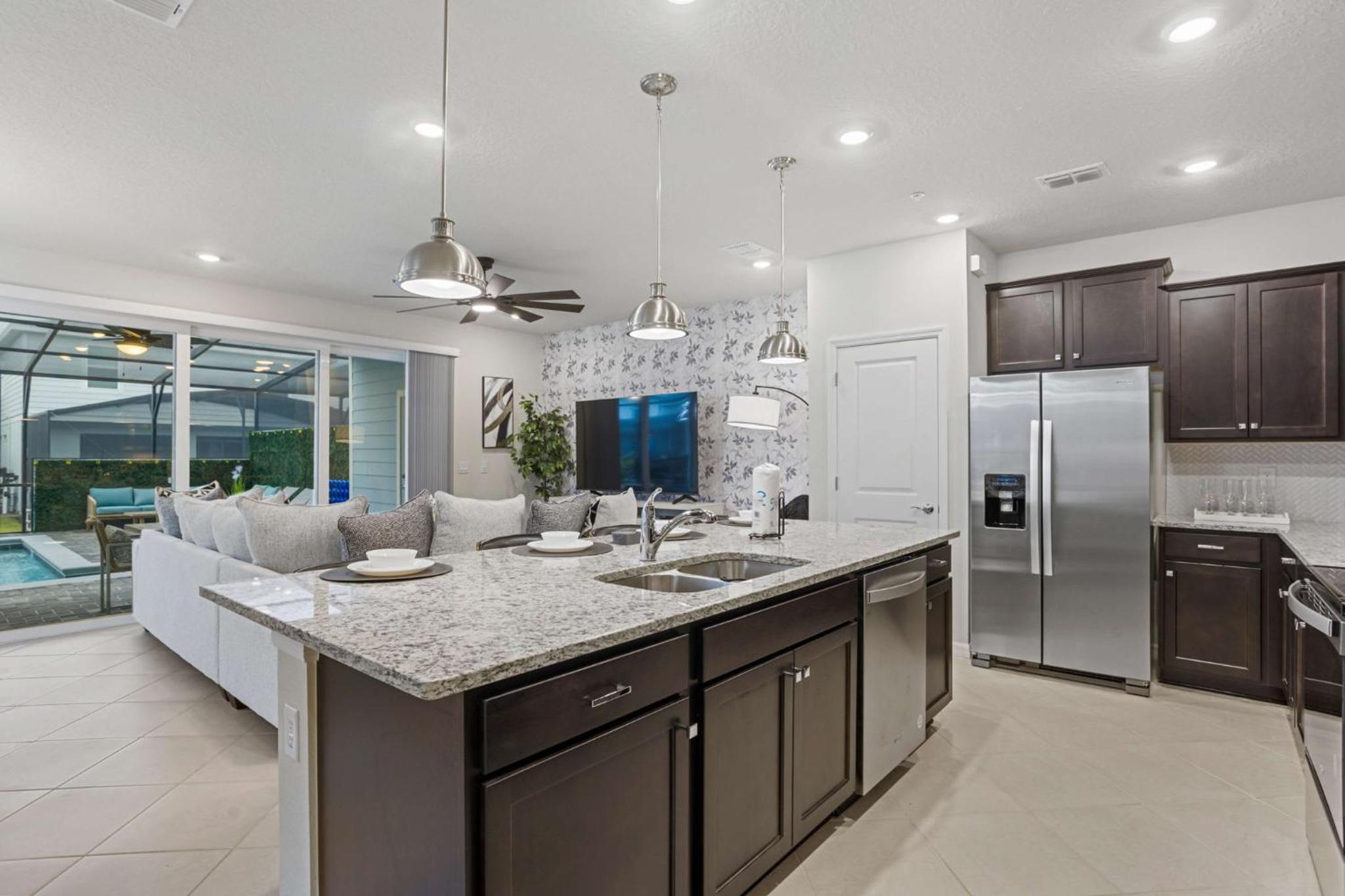 BRAND New 5 bed Villa in Windsor Cay
