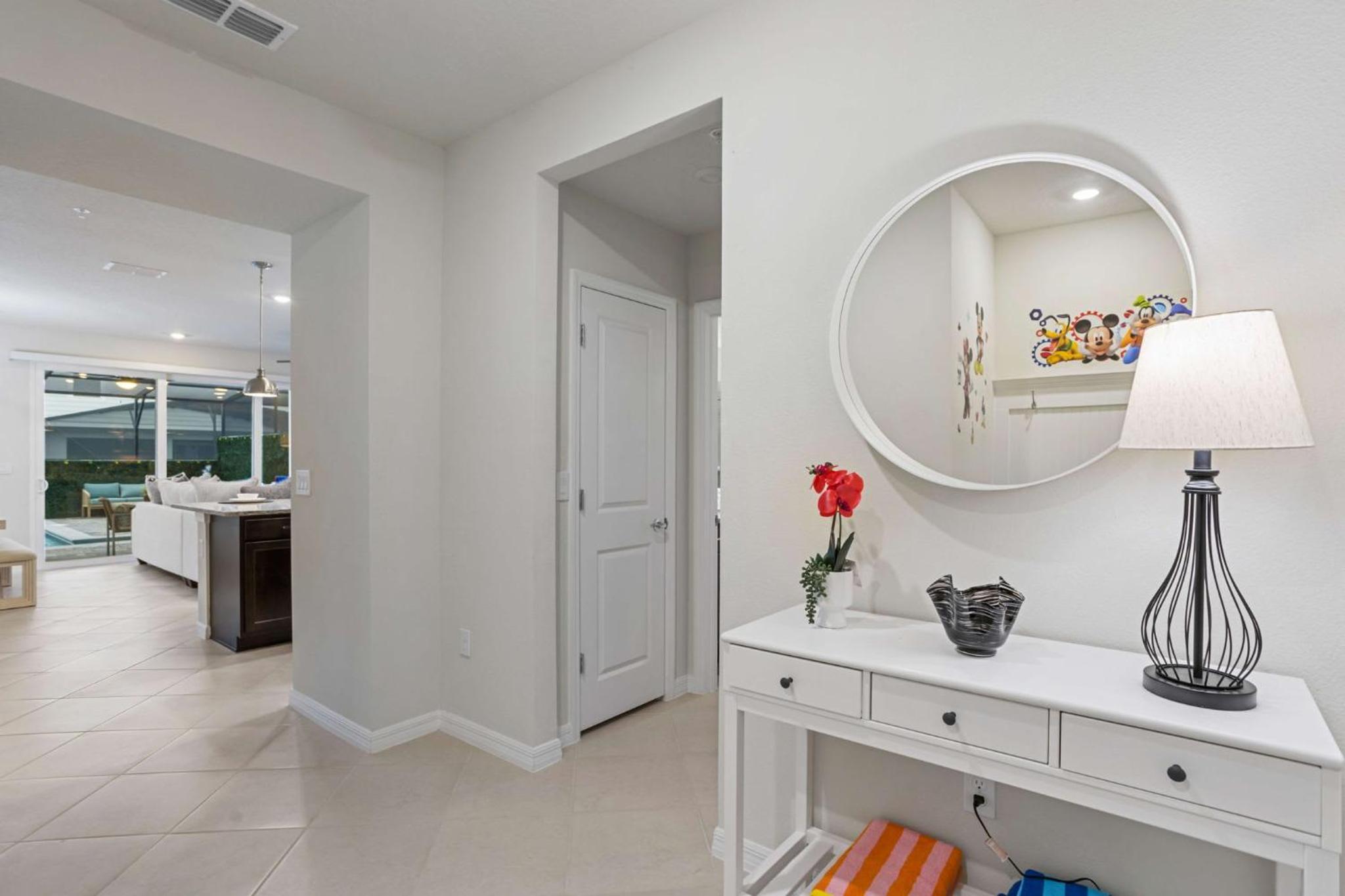 BRAND New 5 bed Villa in Windsor Cay