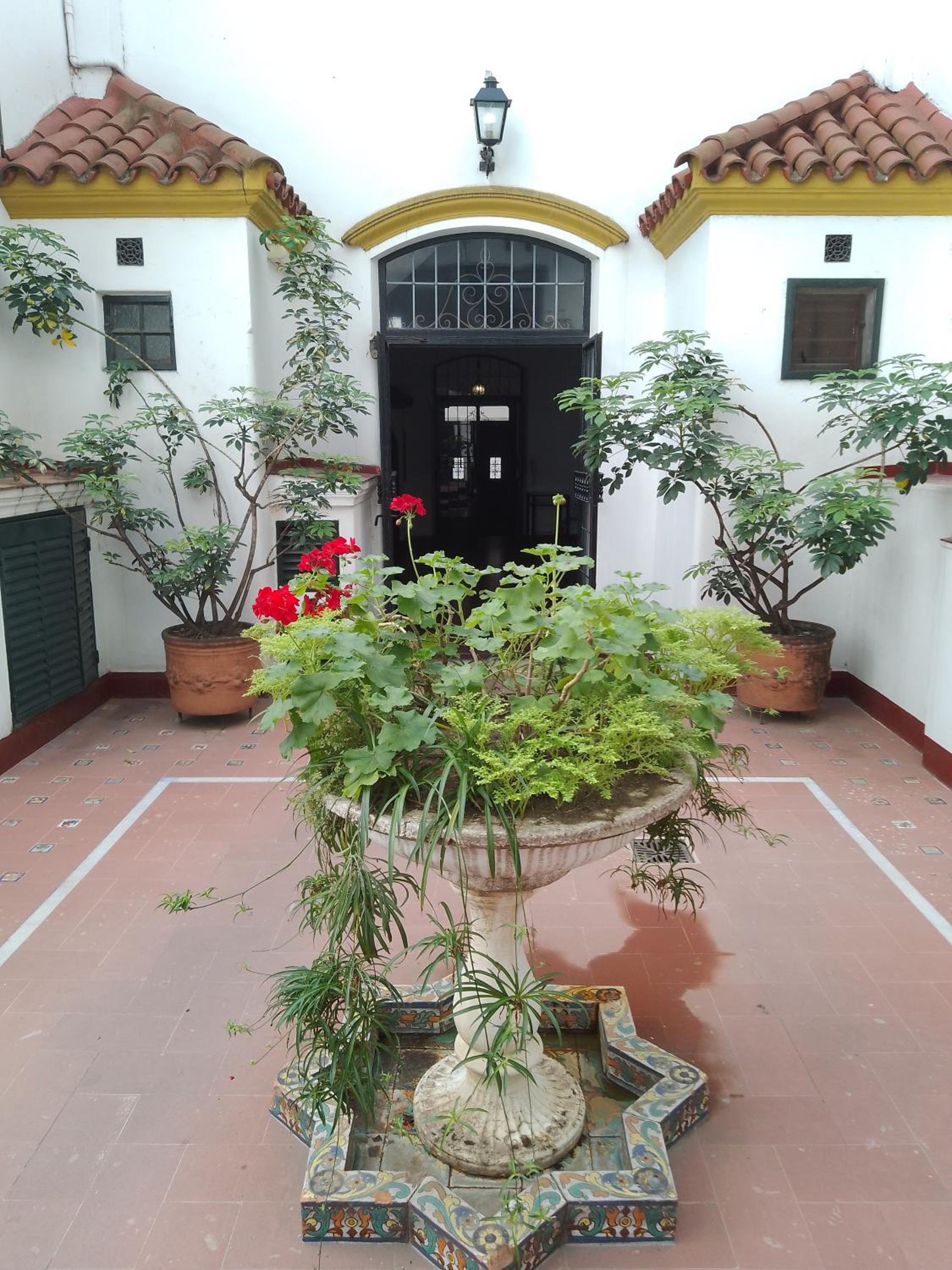 Acogedor e impecable apartamento neocolonial