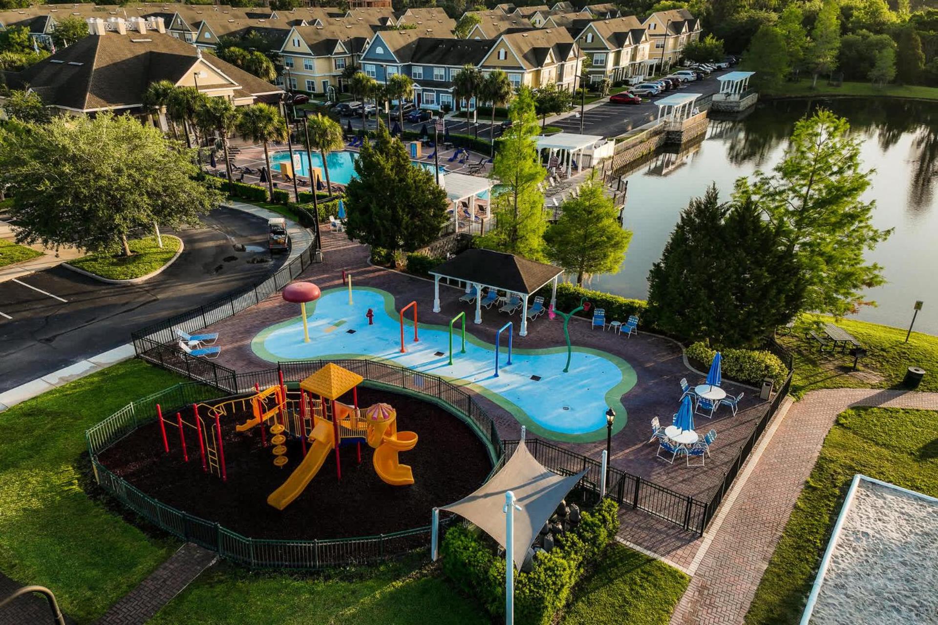 Apartment minutes from Disney