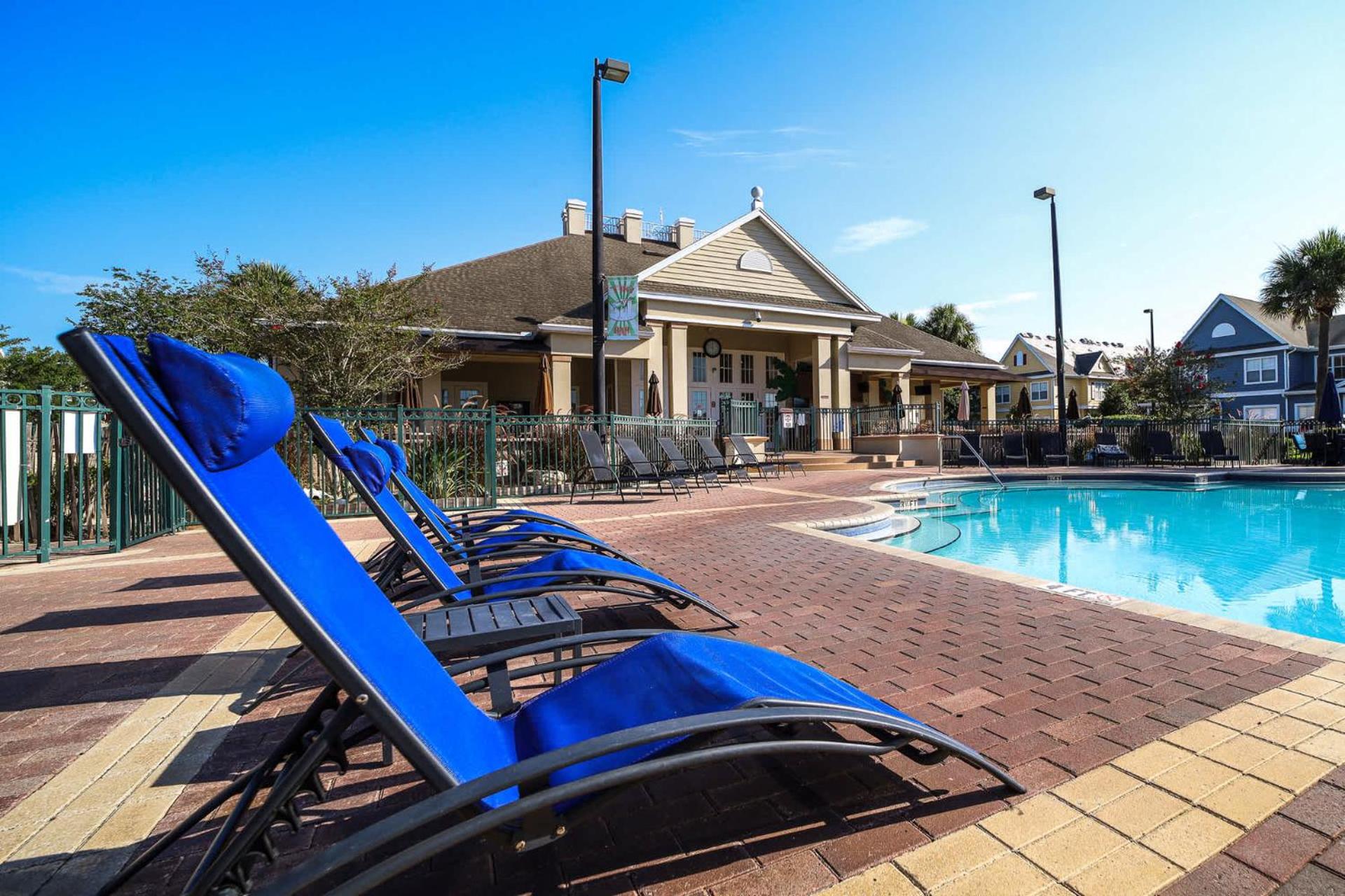 Apartment minutes from Disney