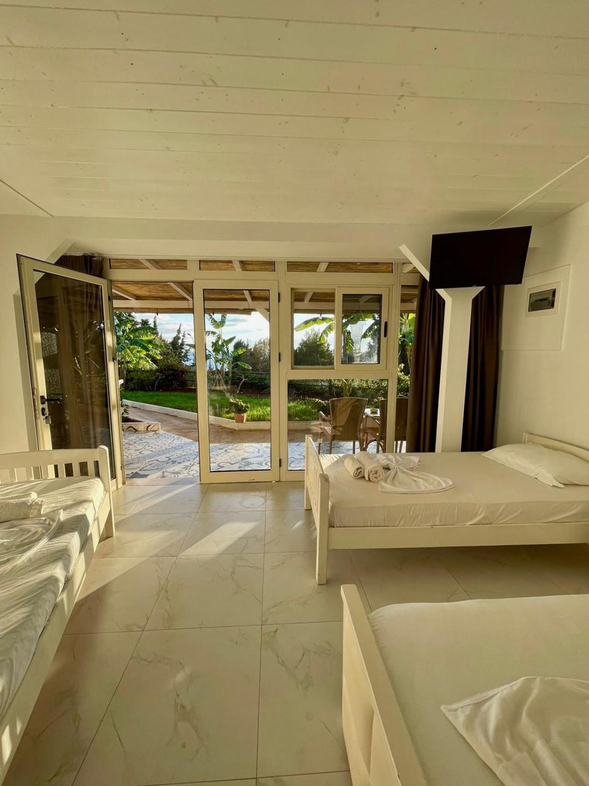 Essos Villas