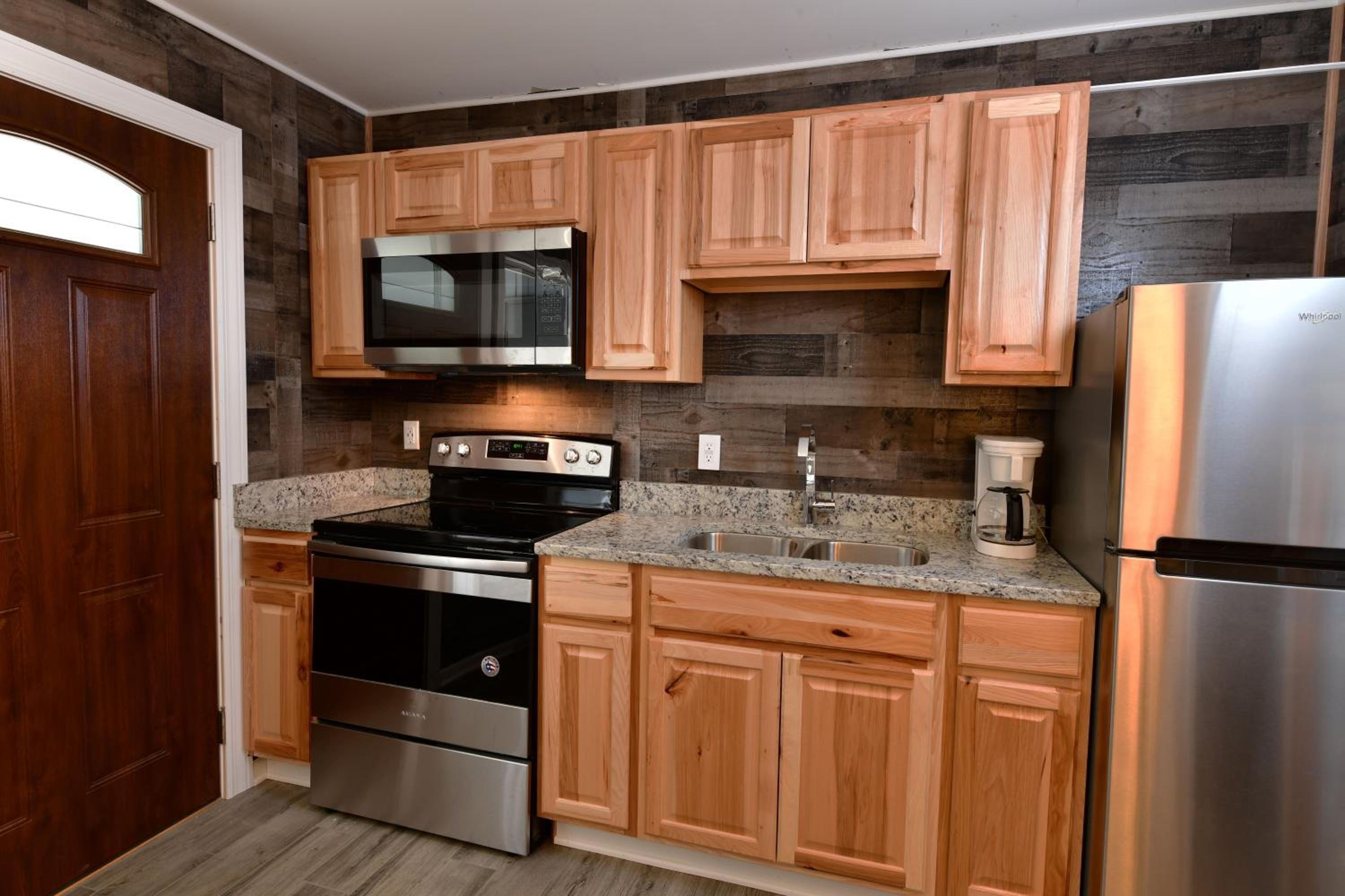 Delton Oaks Resort Motel