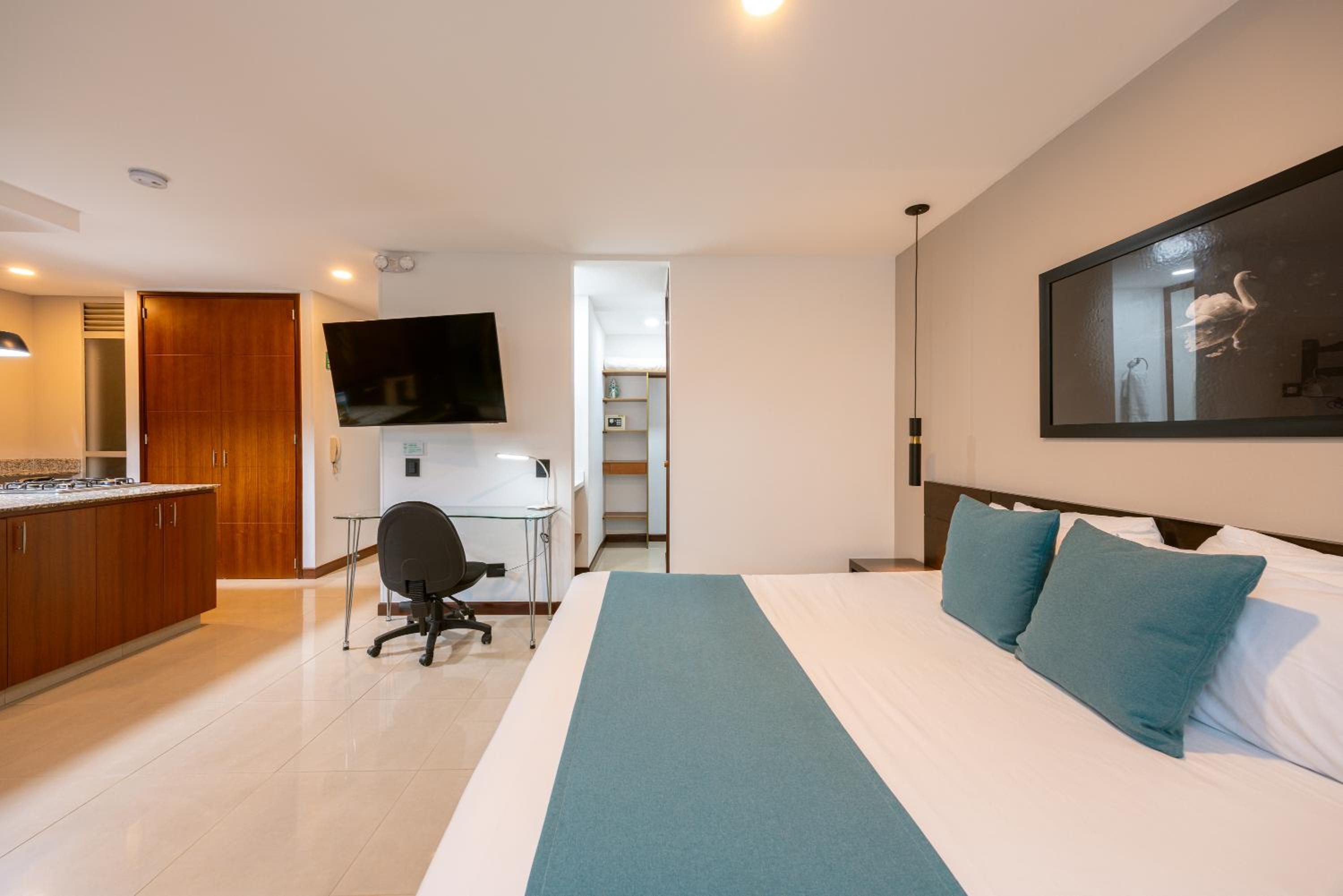 Blux Apartments Medellin