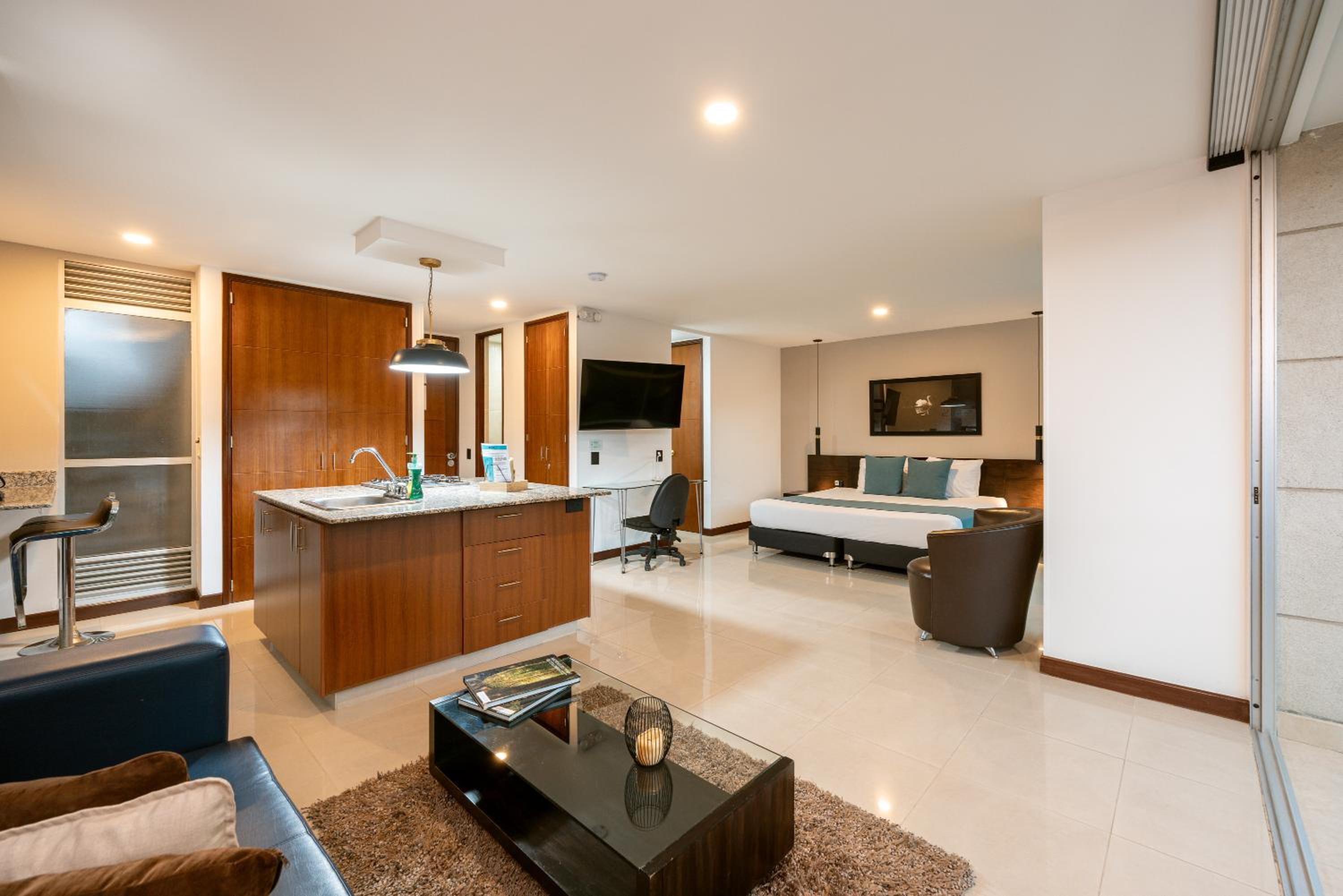 Blux Apartments Medellin