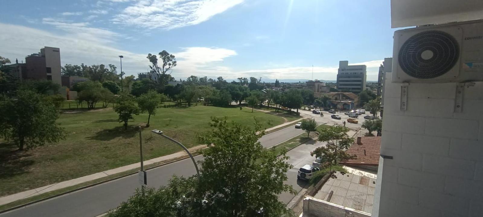 Departamento frente a la Ciudad Universitaria