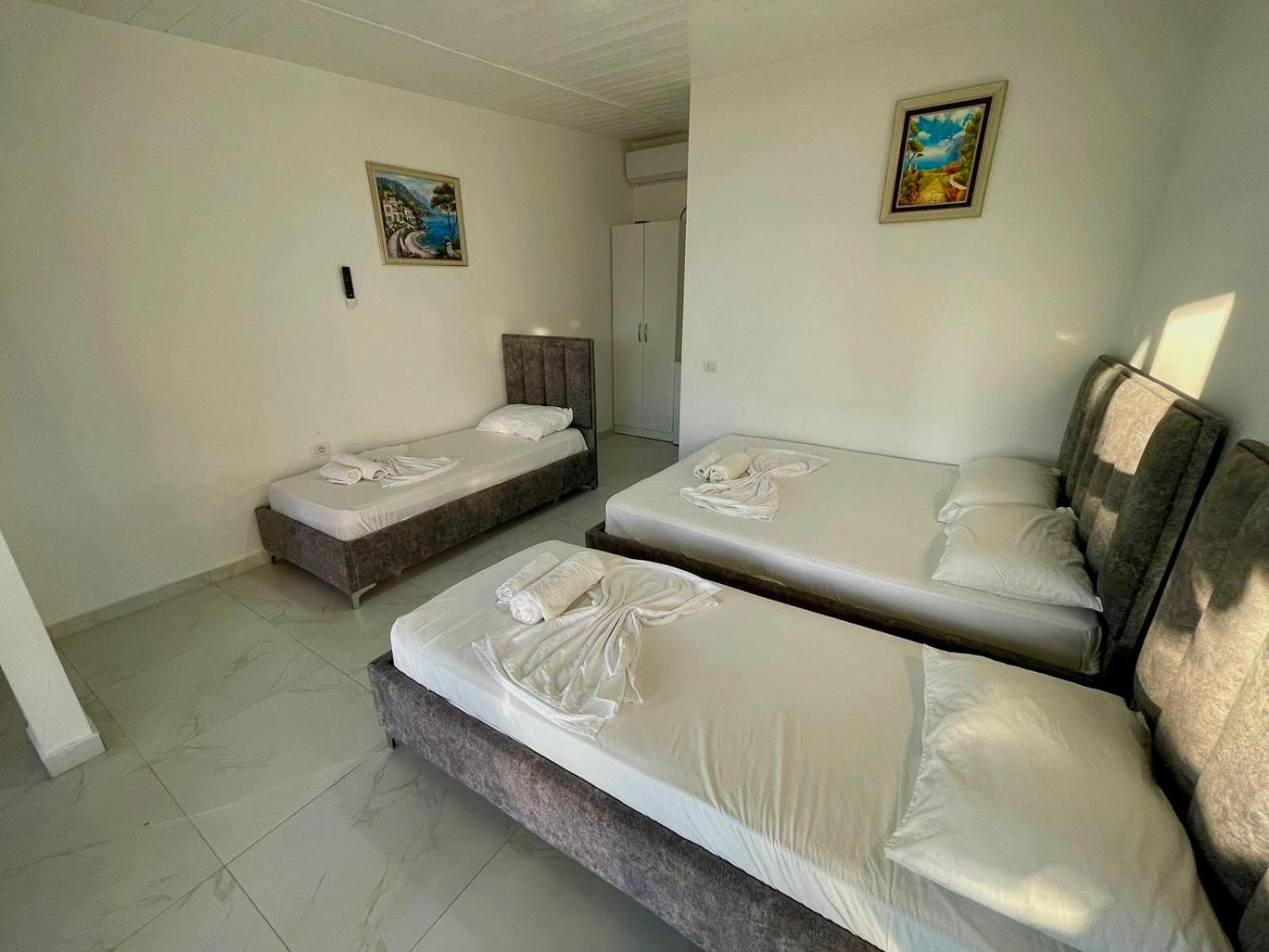 Essos Villas