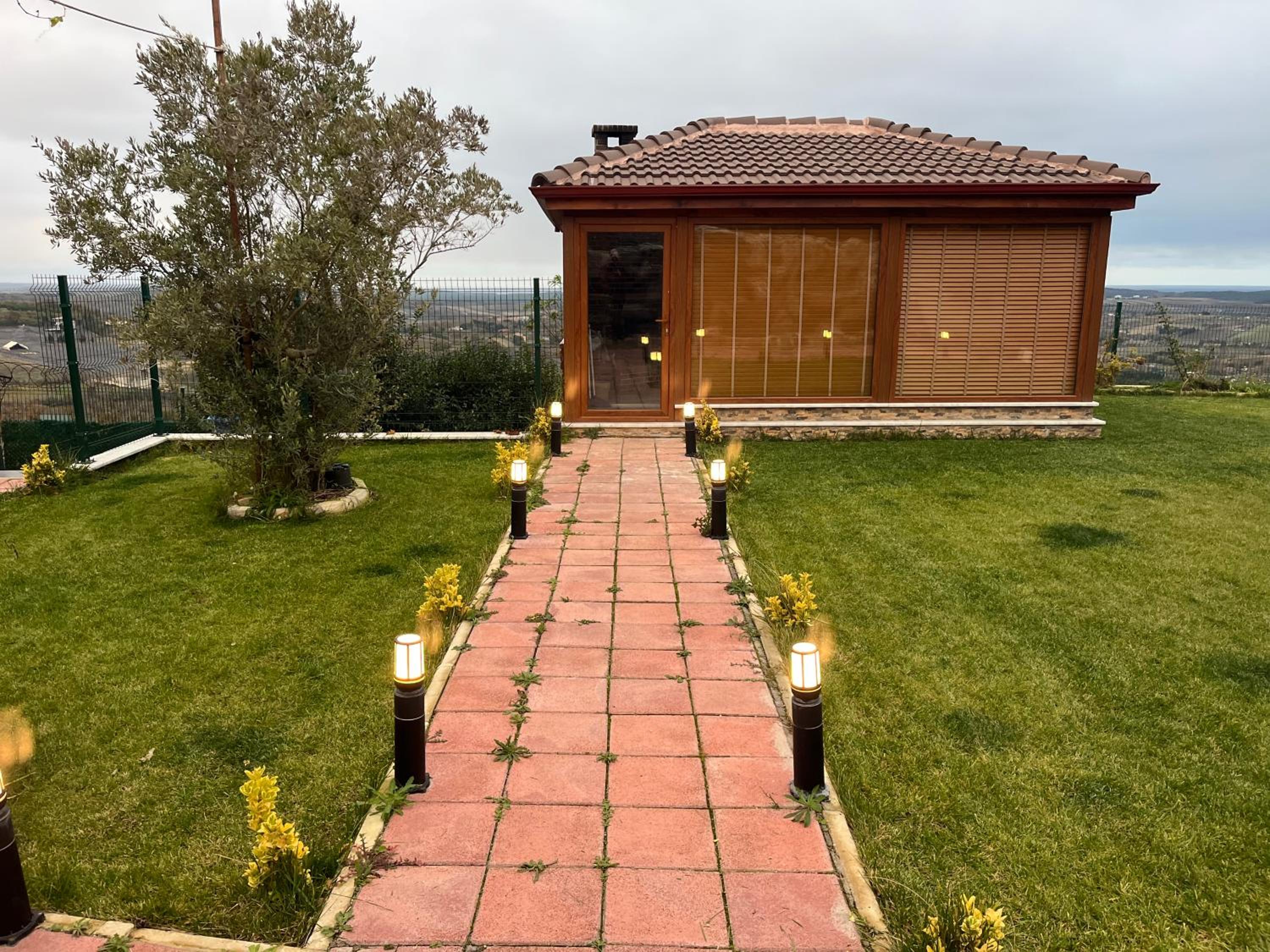 Terrace Bungalov