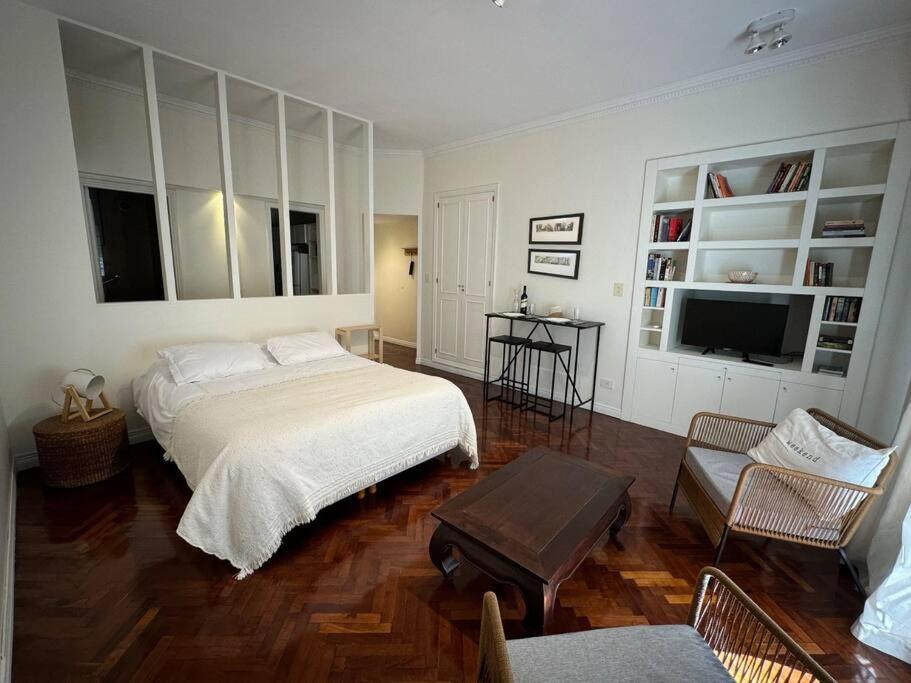 Charming Atelier in the heart of Recoleta