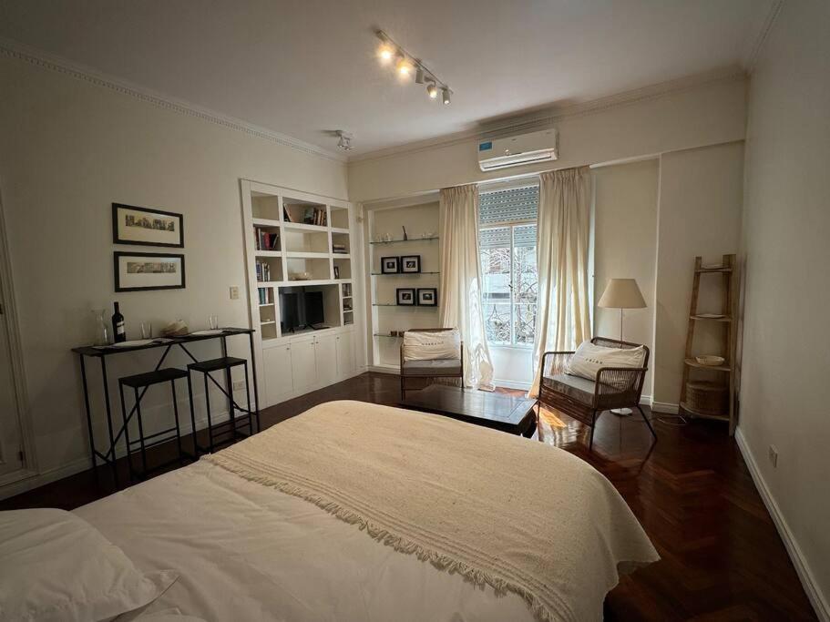 Charming Atelier in the heart of Recoleta