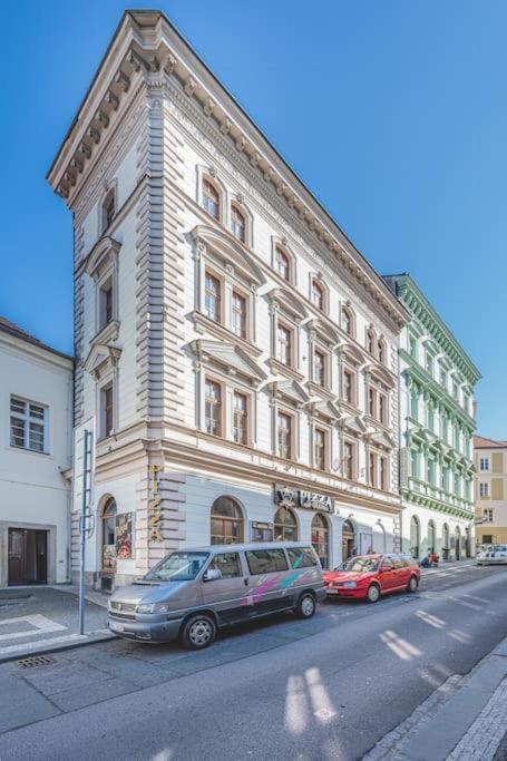Plně vybavený apartmán u Velkého náměstí 3, Wi-Fi, vana