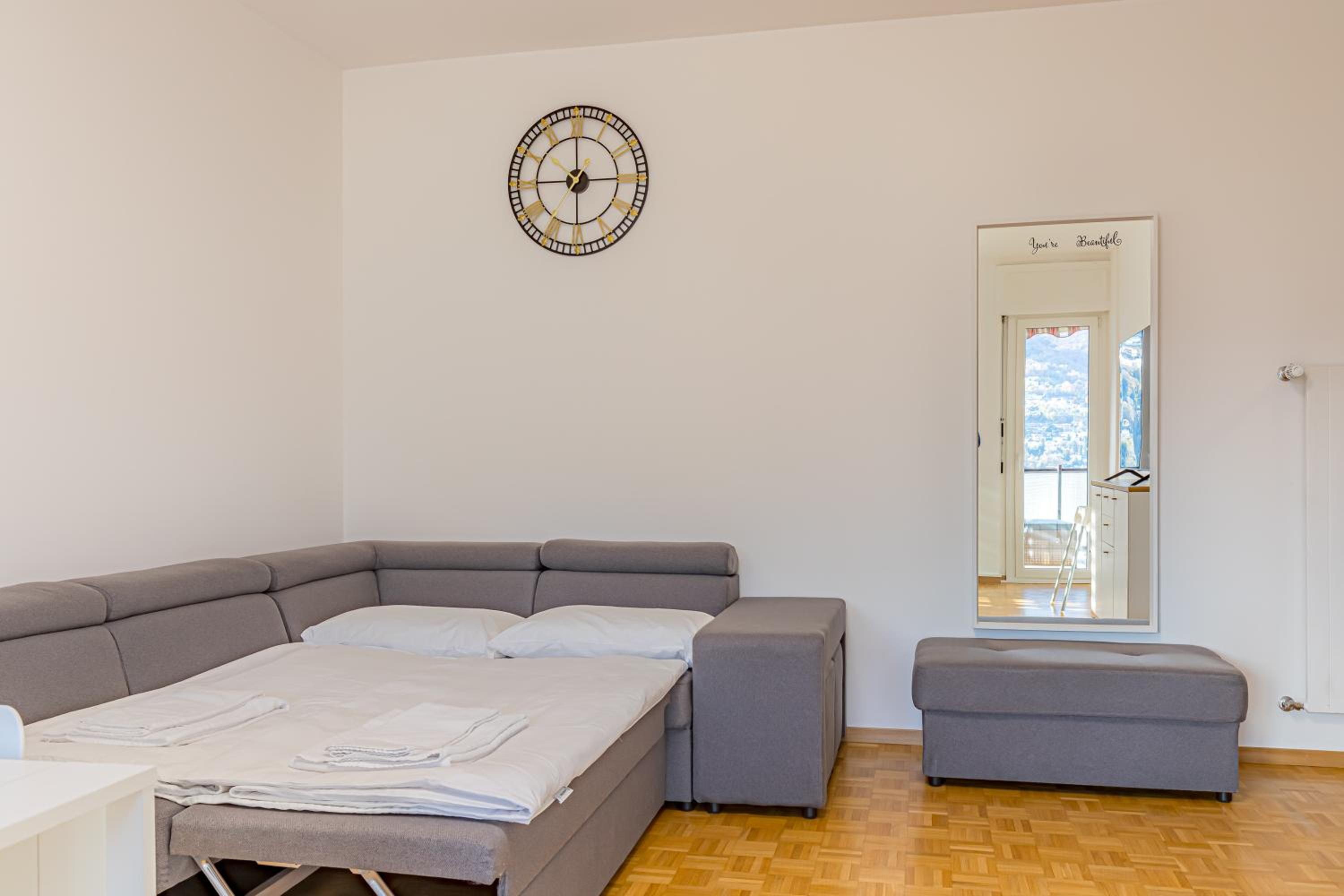 Imperial of Lugano 4 with a lake view behind the station and 10 min from the lake