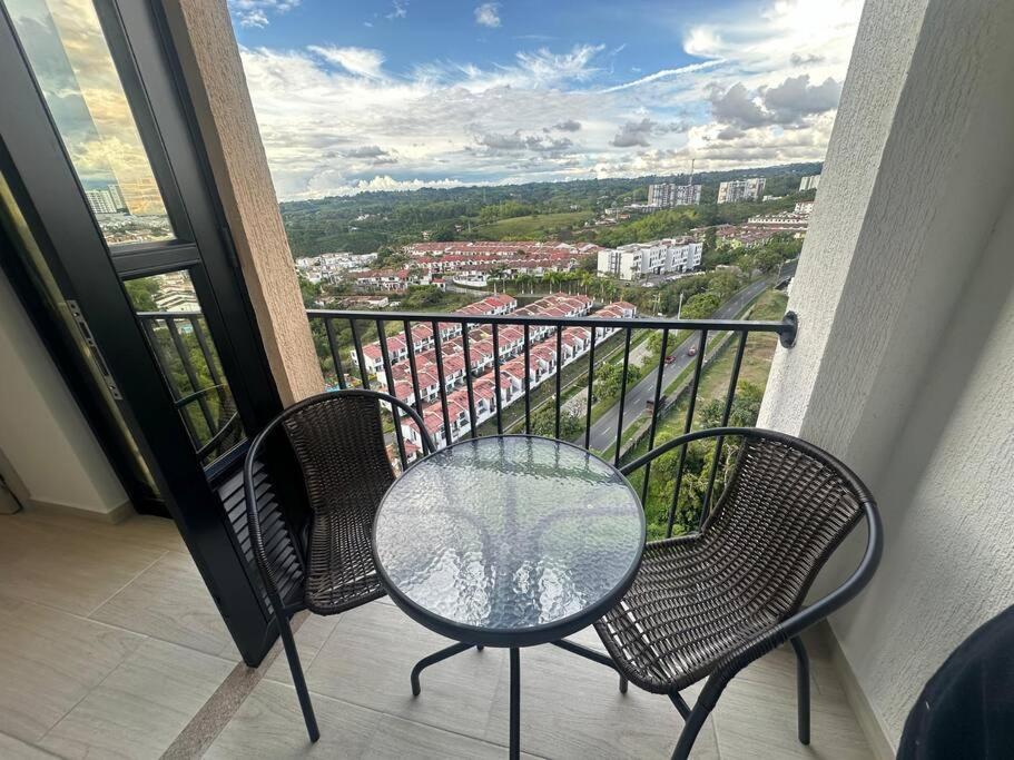 Amara 904-Lindo Apartaestudio en Laureles con hermosa vista