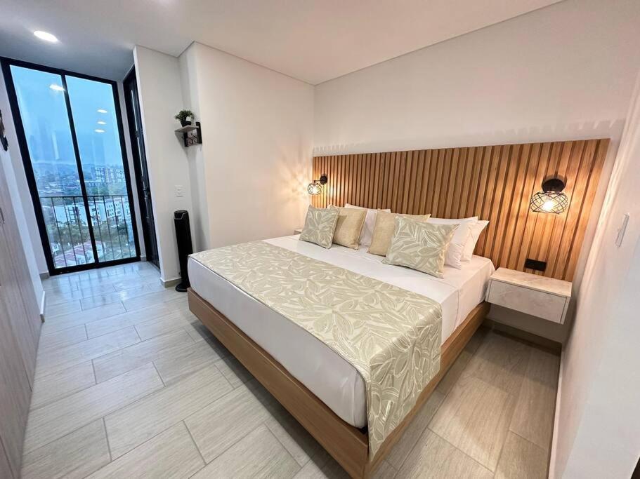 Amara 904-Lindo Apartaestudio en Laureles con hermosa vista