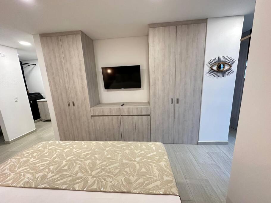 Amara 904-Lindo Apartaestudio en Laureles con hermosa vista