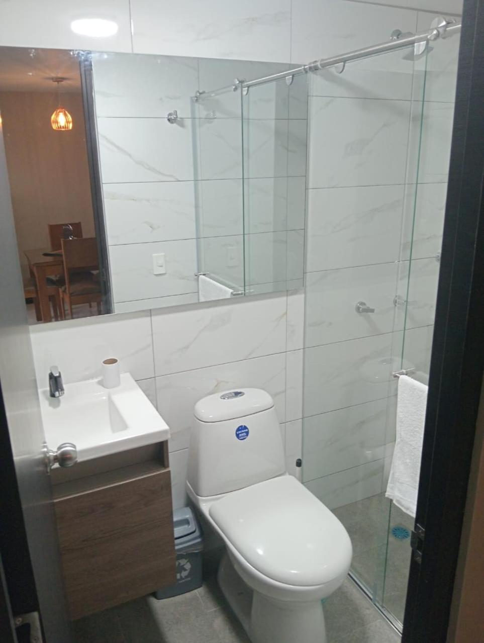 APARTAMENTO CON PISCINA CERCA AL PARQUE DEL CAFE Y EL AEROPUERTOo