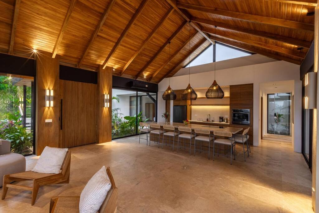 Villa Bahia Oceanview Designer Retreat Malpais