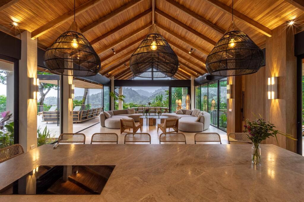 Villa Bahia Oceanview Designer Retreat Malpais