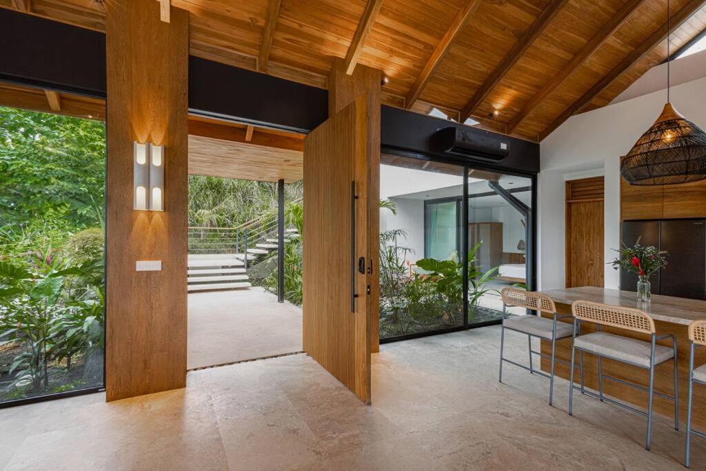 Villa Bahia Oceanview Designer Retreat Malpais