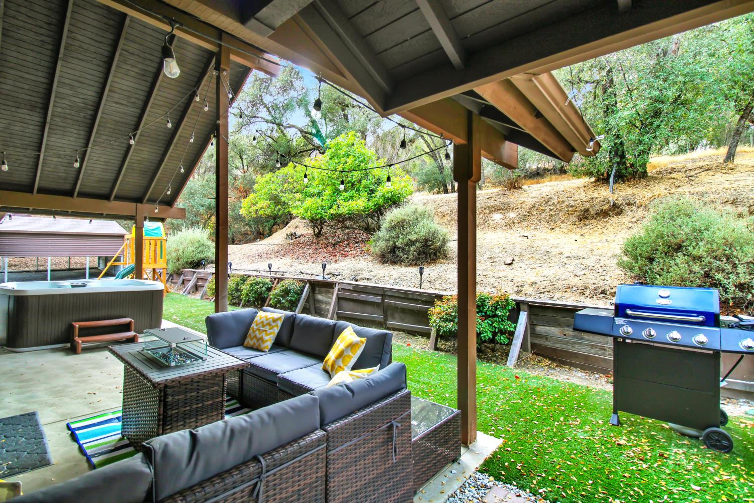 Yosemite Forest Villa