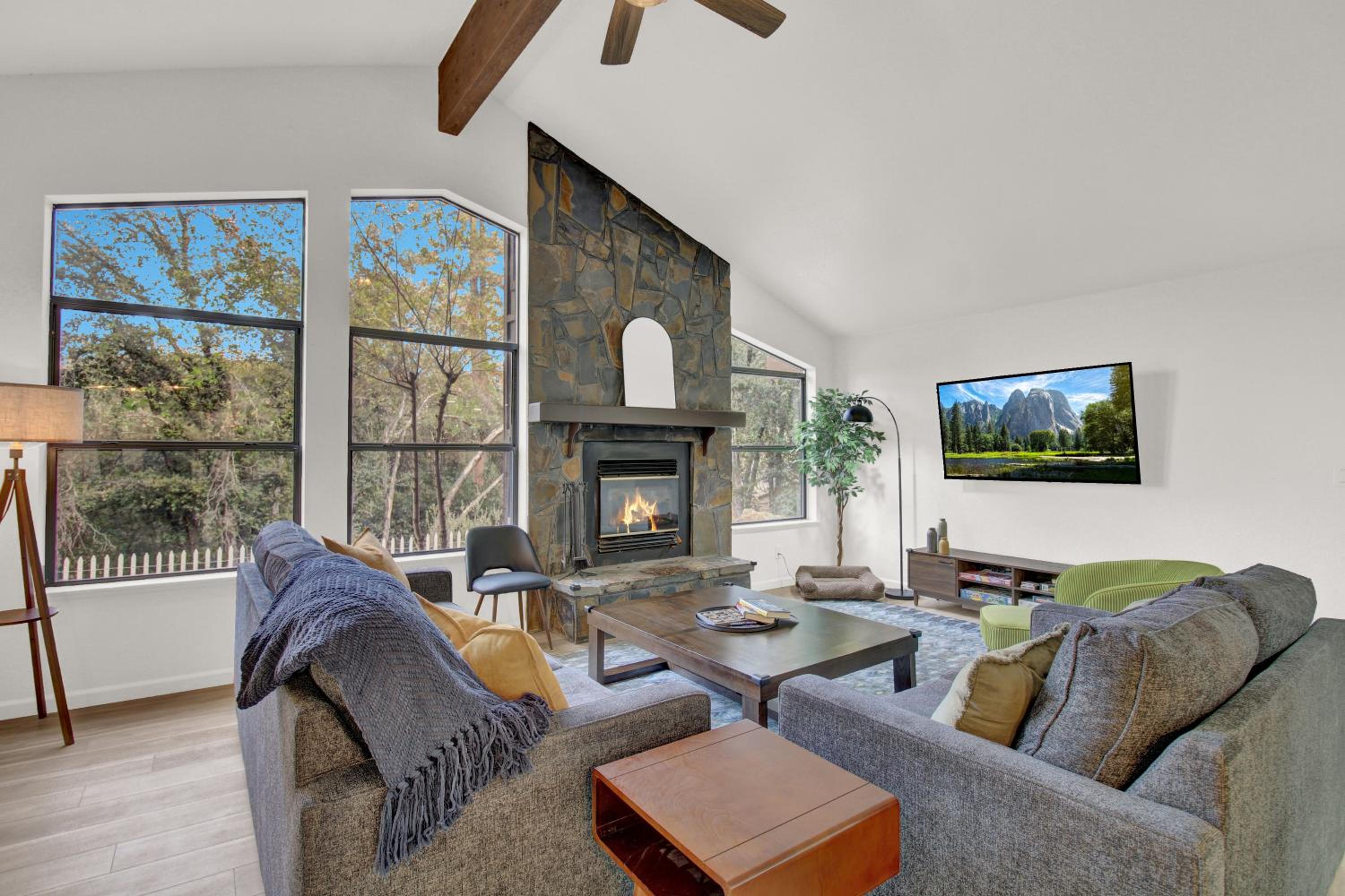 Yosemite Forest Villa