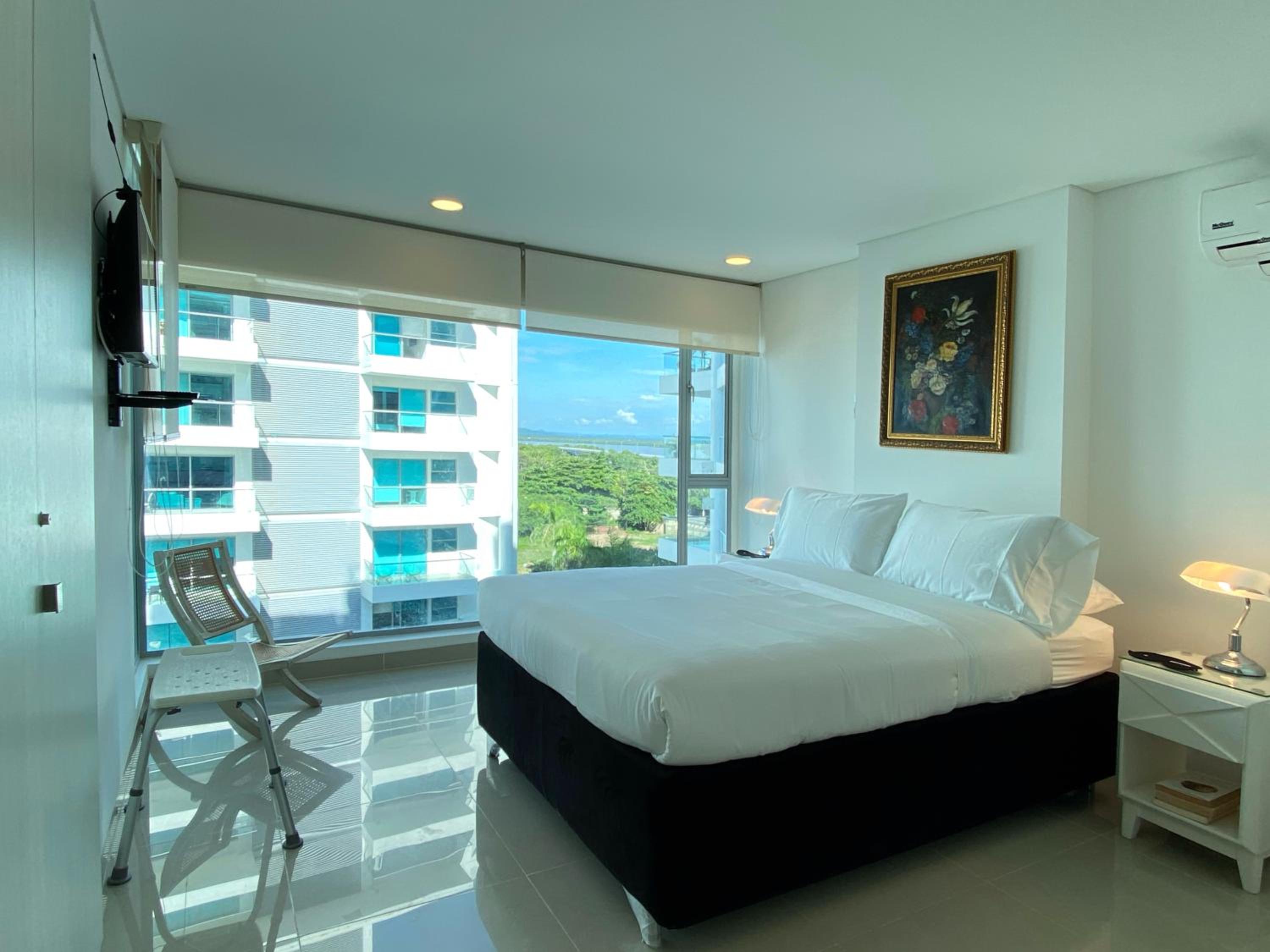 w* Prestigious 2BR w Fantastic View in CTG