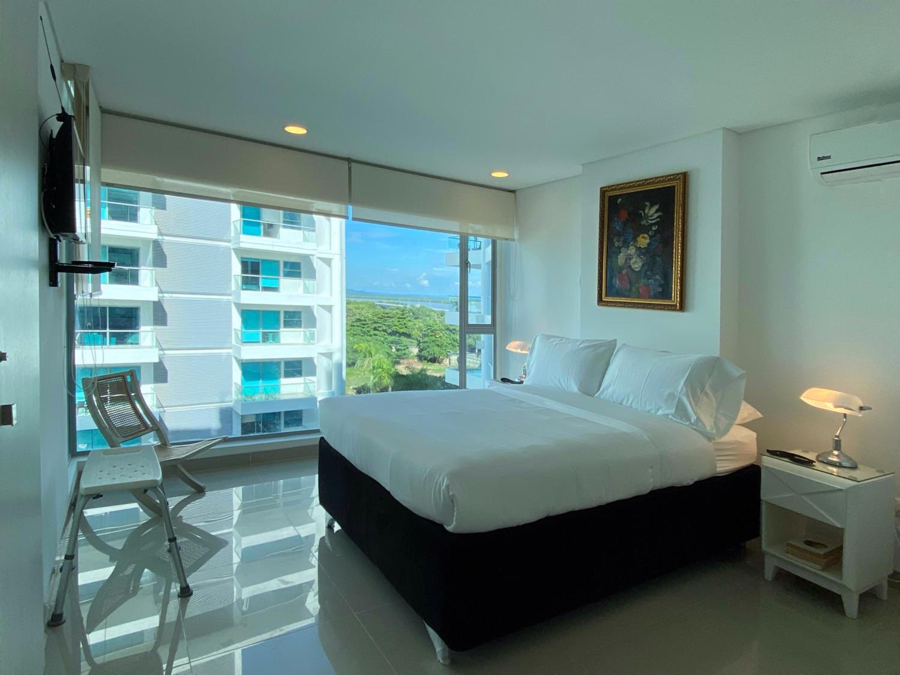w* Prestigious 2BR w Fantastic View in CTG
