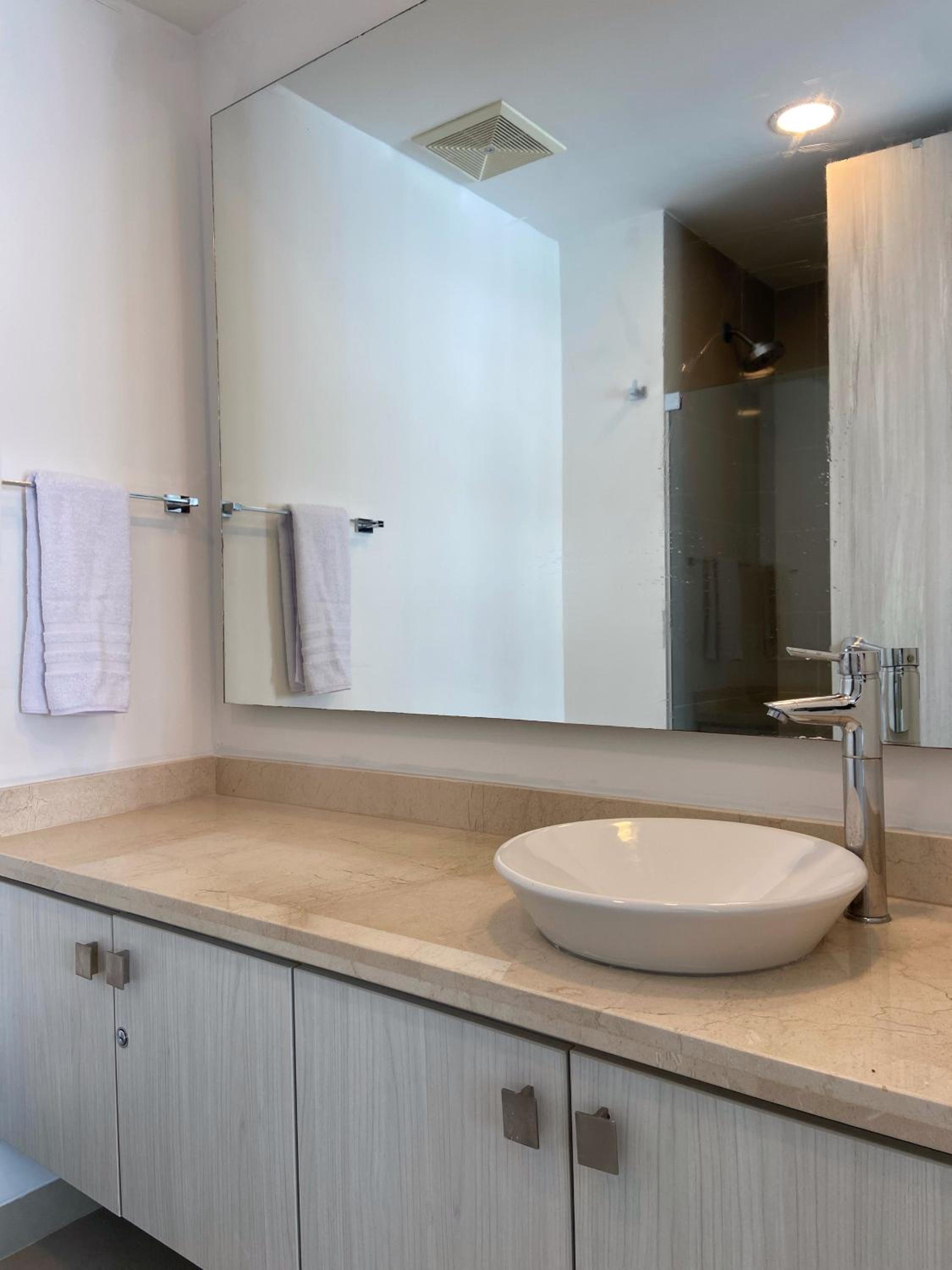 w* Prestigious 2BR w Fantastic View in CTG