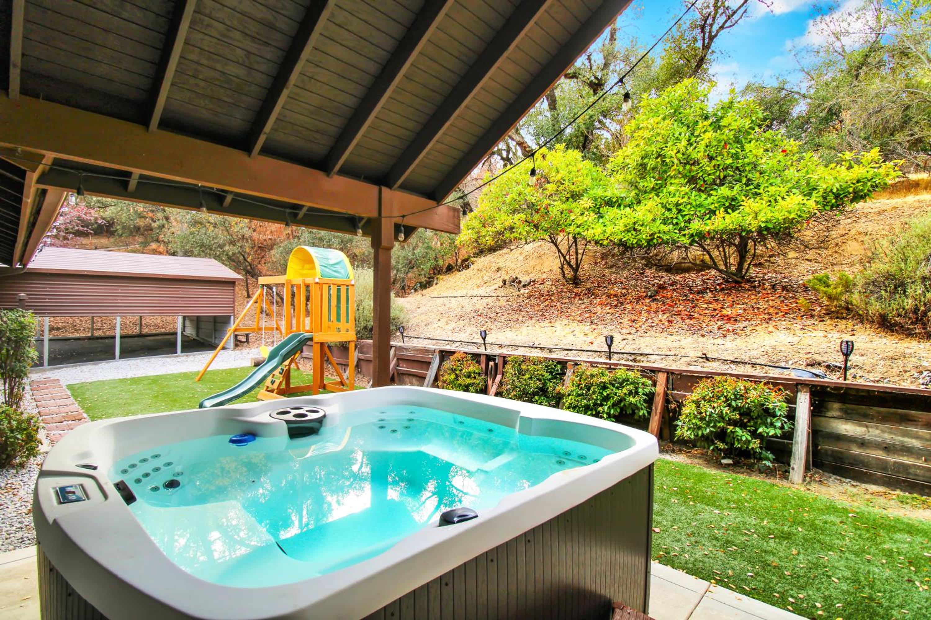 Yosemite Forest Villa