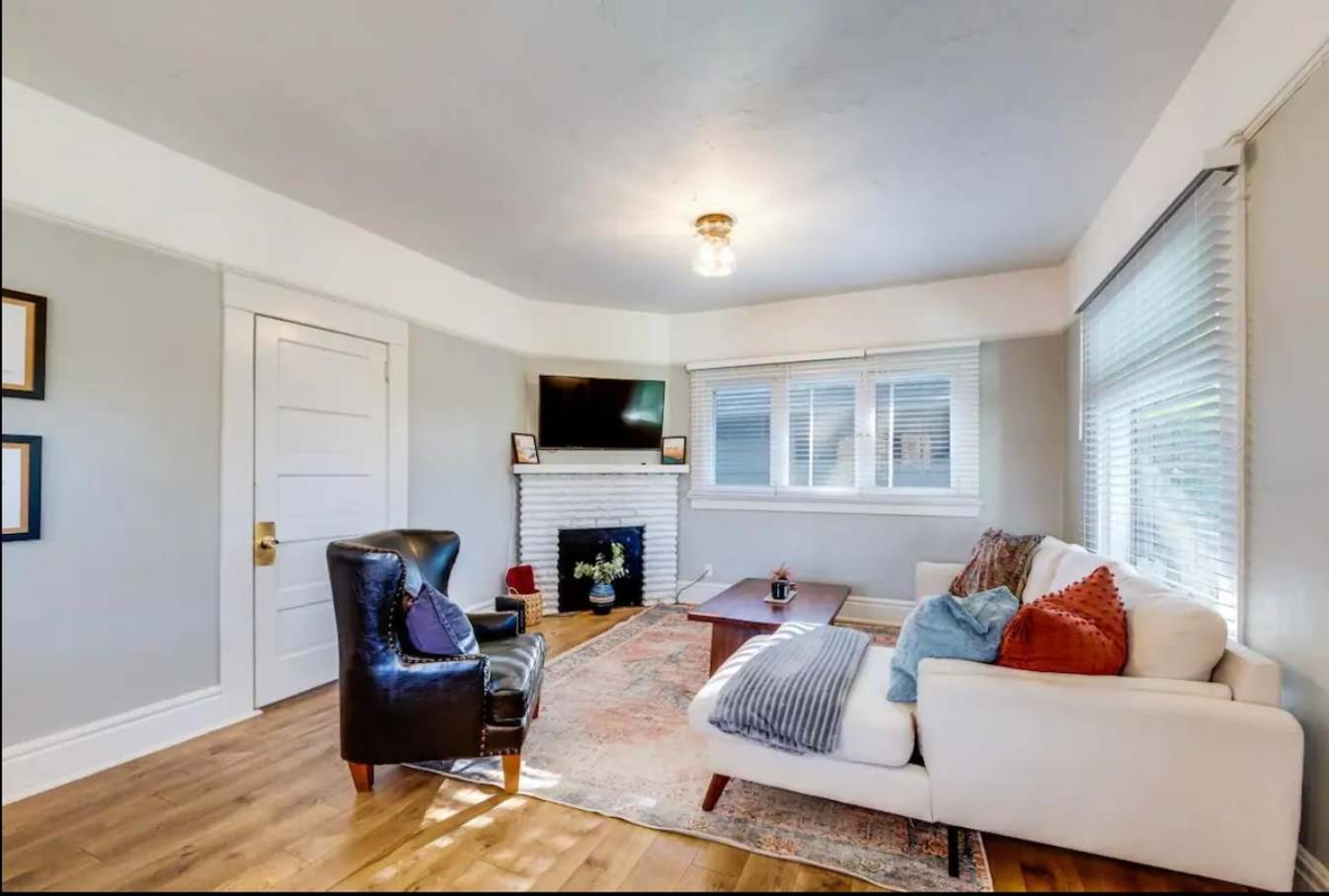 Charming 2BD Columbia Cottage Near from UofO & Track Stadium view 4
