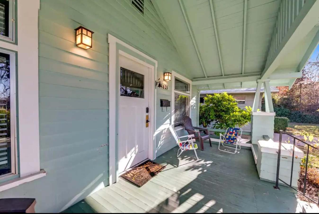 Charming 2BD Columbia Cottage Near from UofO & Track Stadium view 3