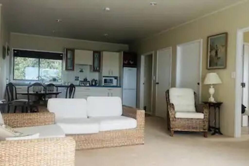 Luxury Countryside Retreat - Totara Valley view 2