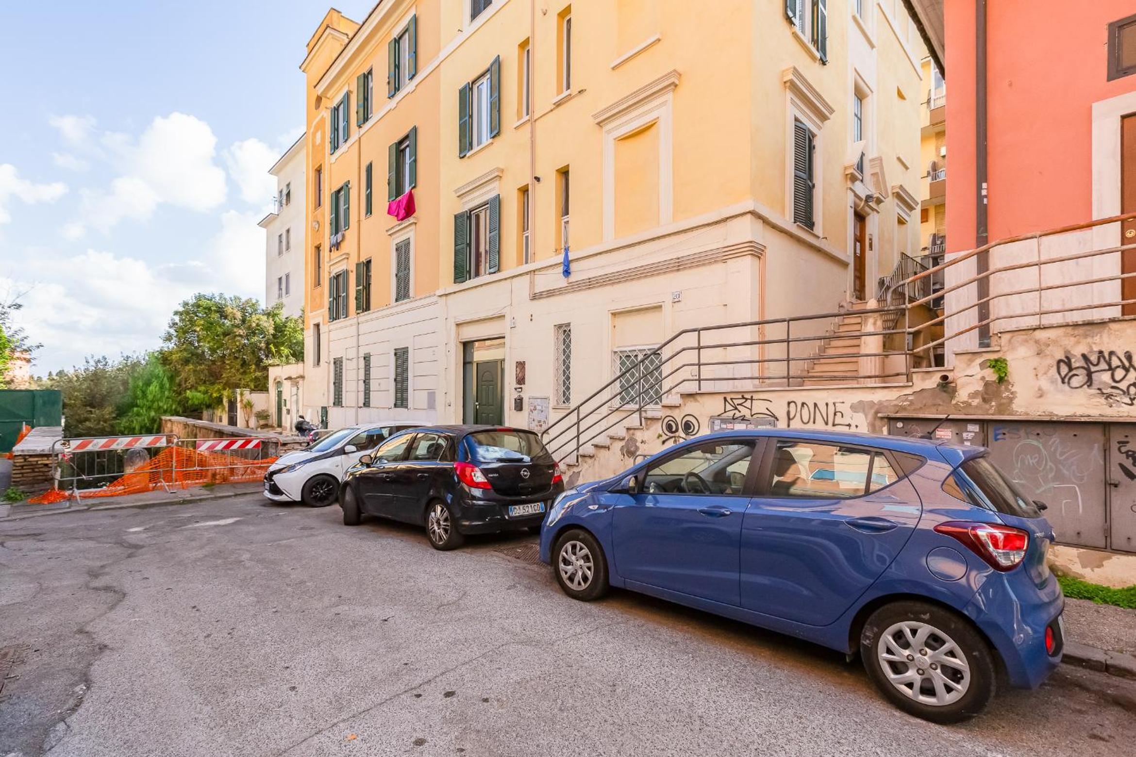 Vicolo Sereno Roma