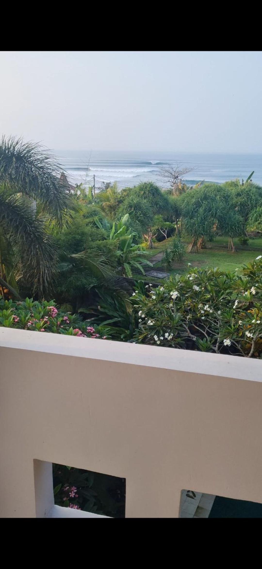 2 bedrooms villa with ocean views Balian Beach