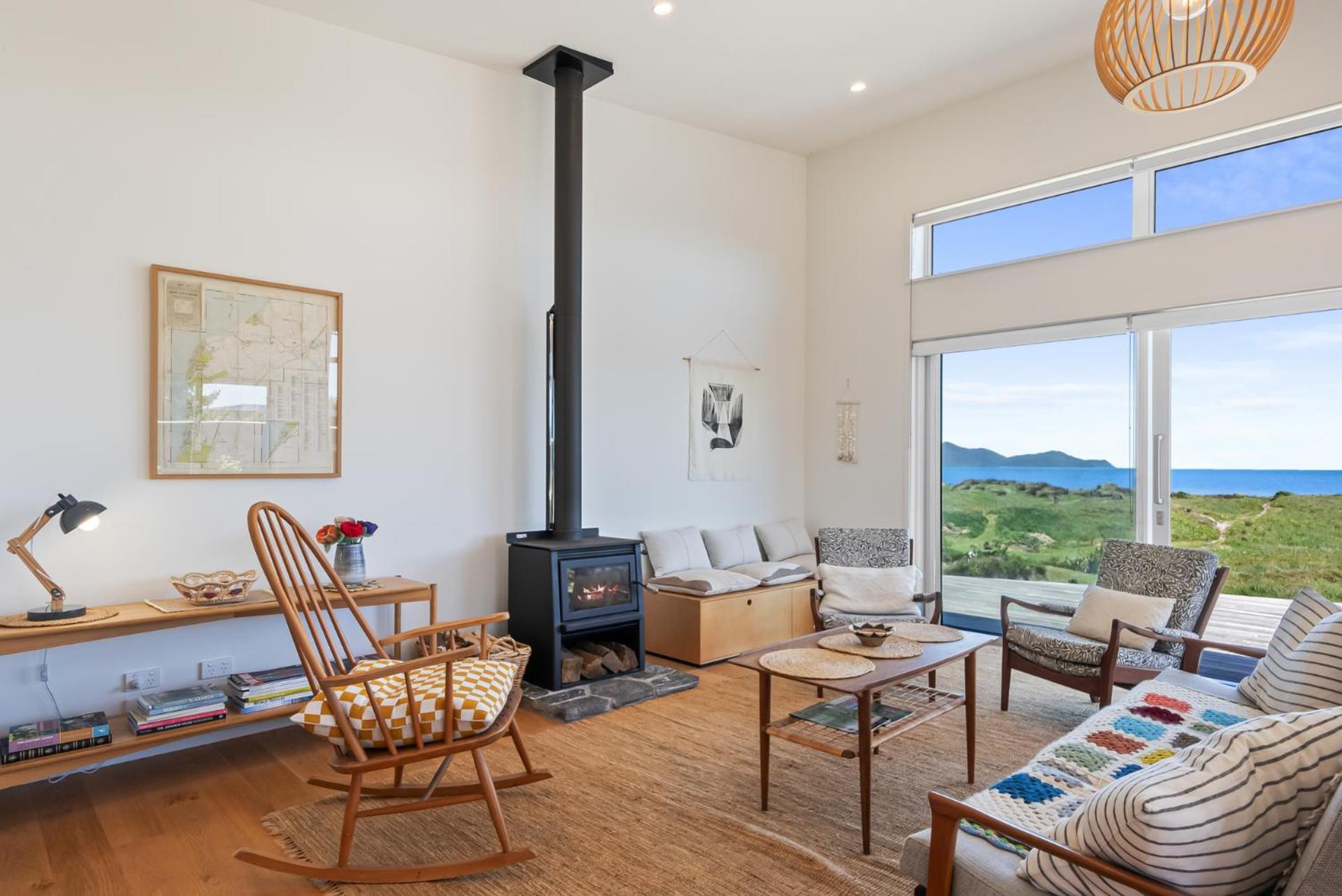 Sunset Over Kapiti - Waikanae Holiday Home view 5