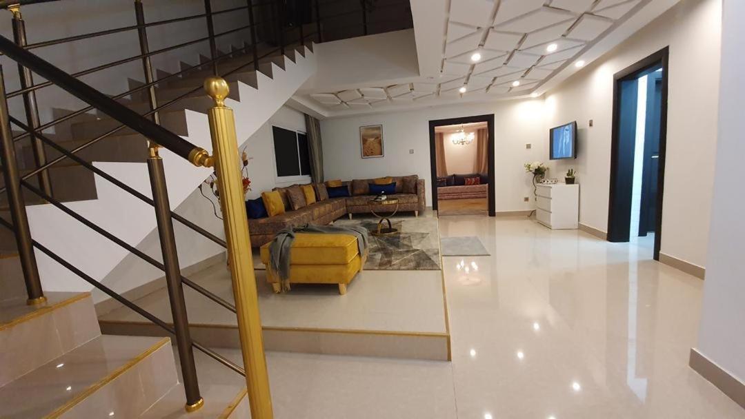 Alia house