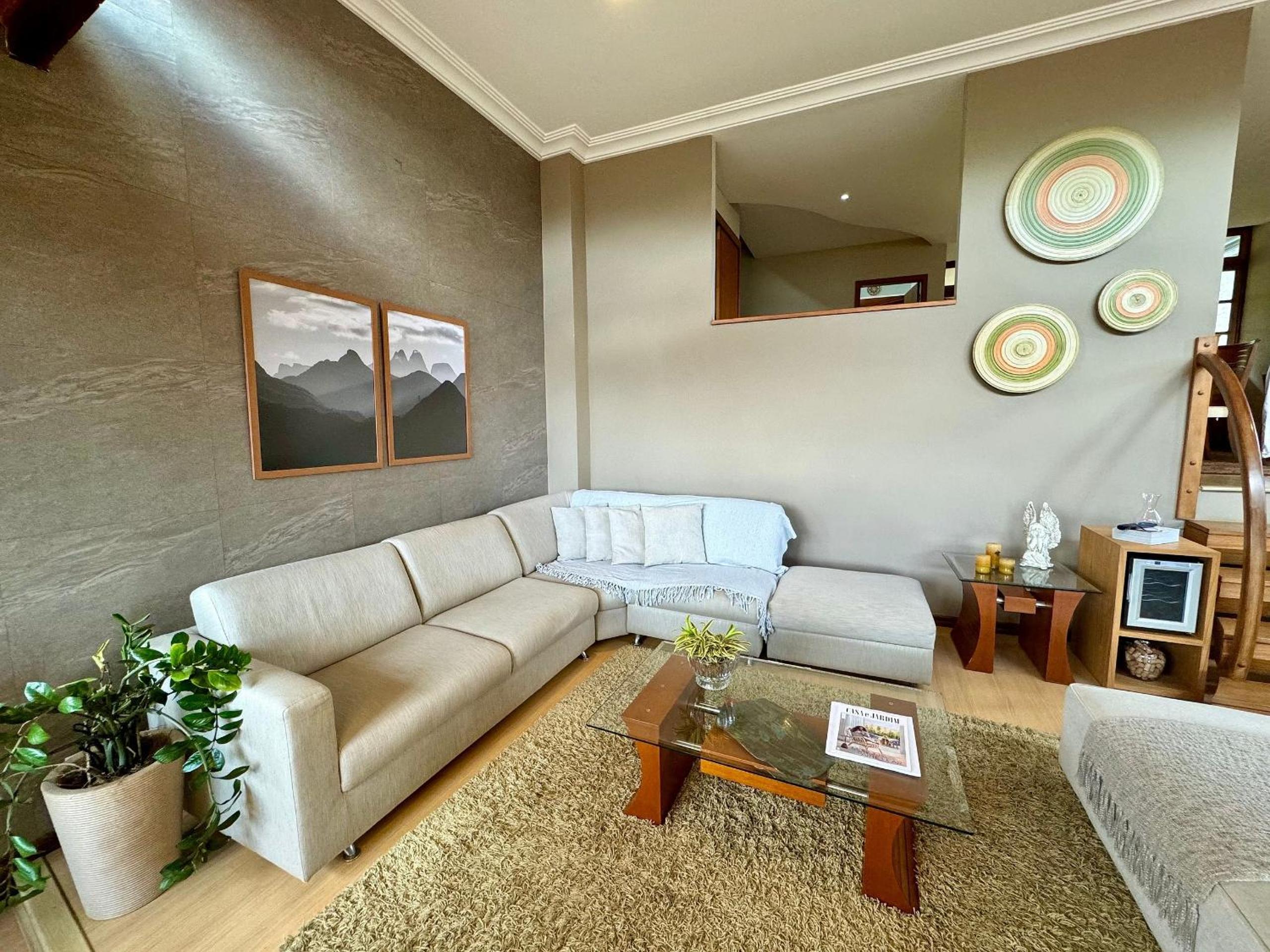 Casa na Serra com piscina, sauna e churrasqueira