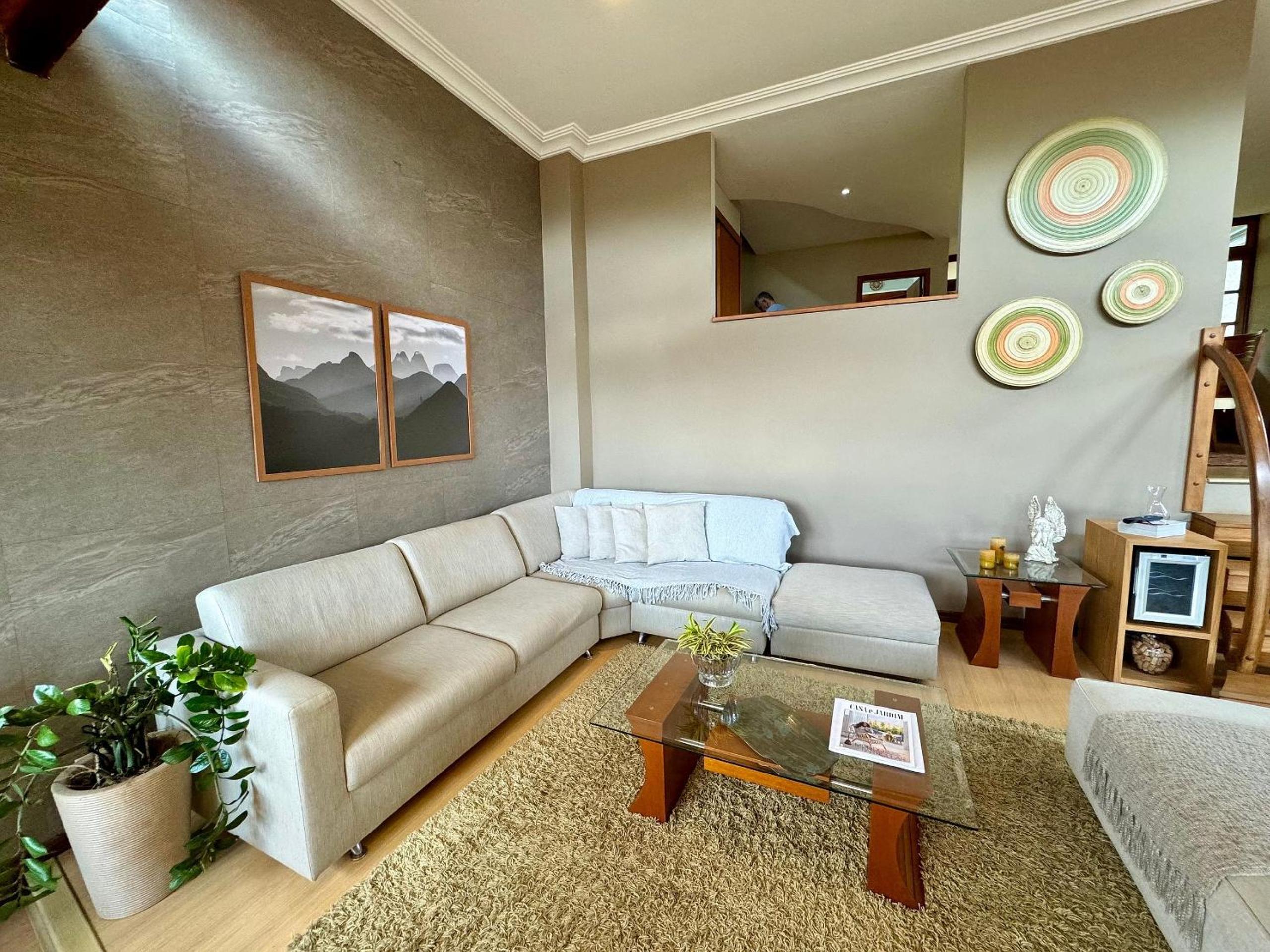 Casa na Serra com piscina, sauna e churrasqueira