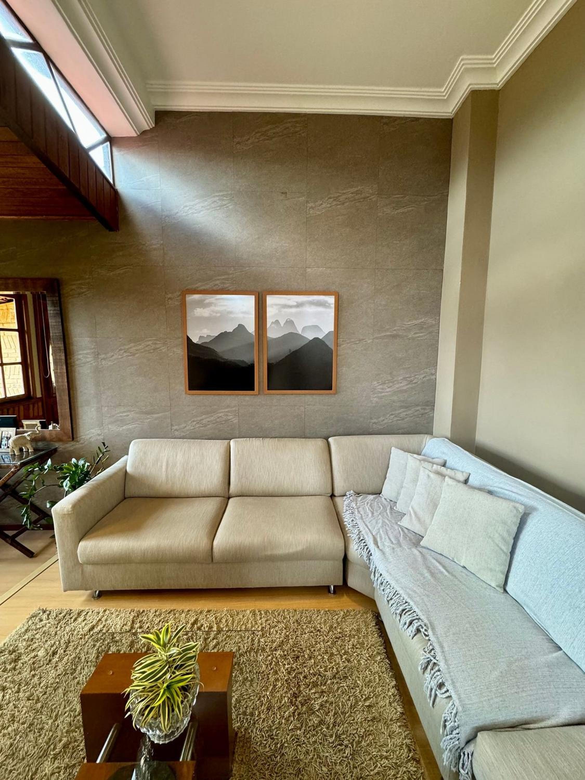 Casa na Serra com piscina, sauna e churrasqueira