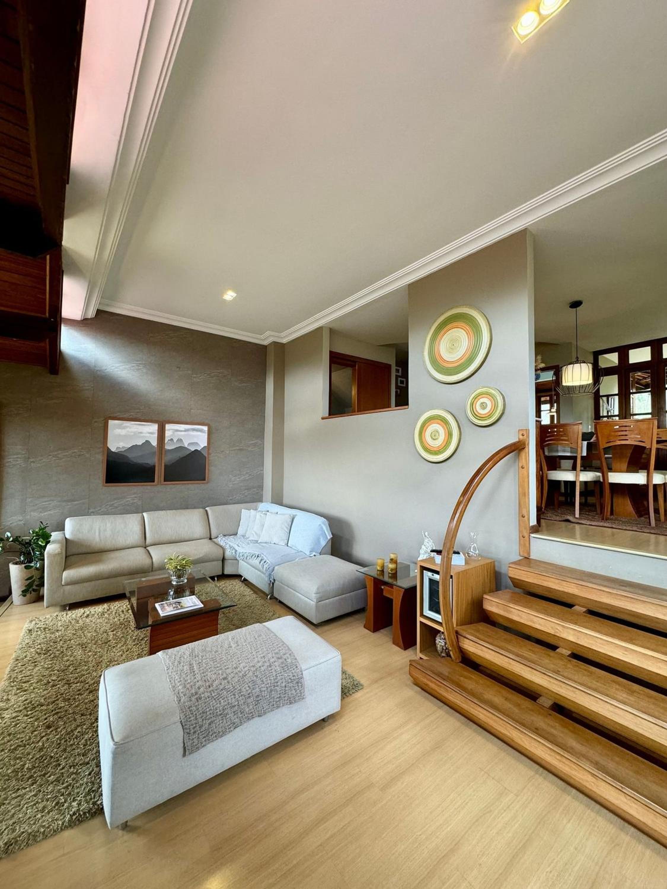 Casa na Serra com piscina, sauna e churrasqueira
