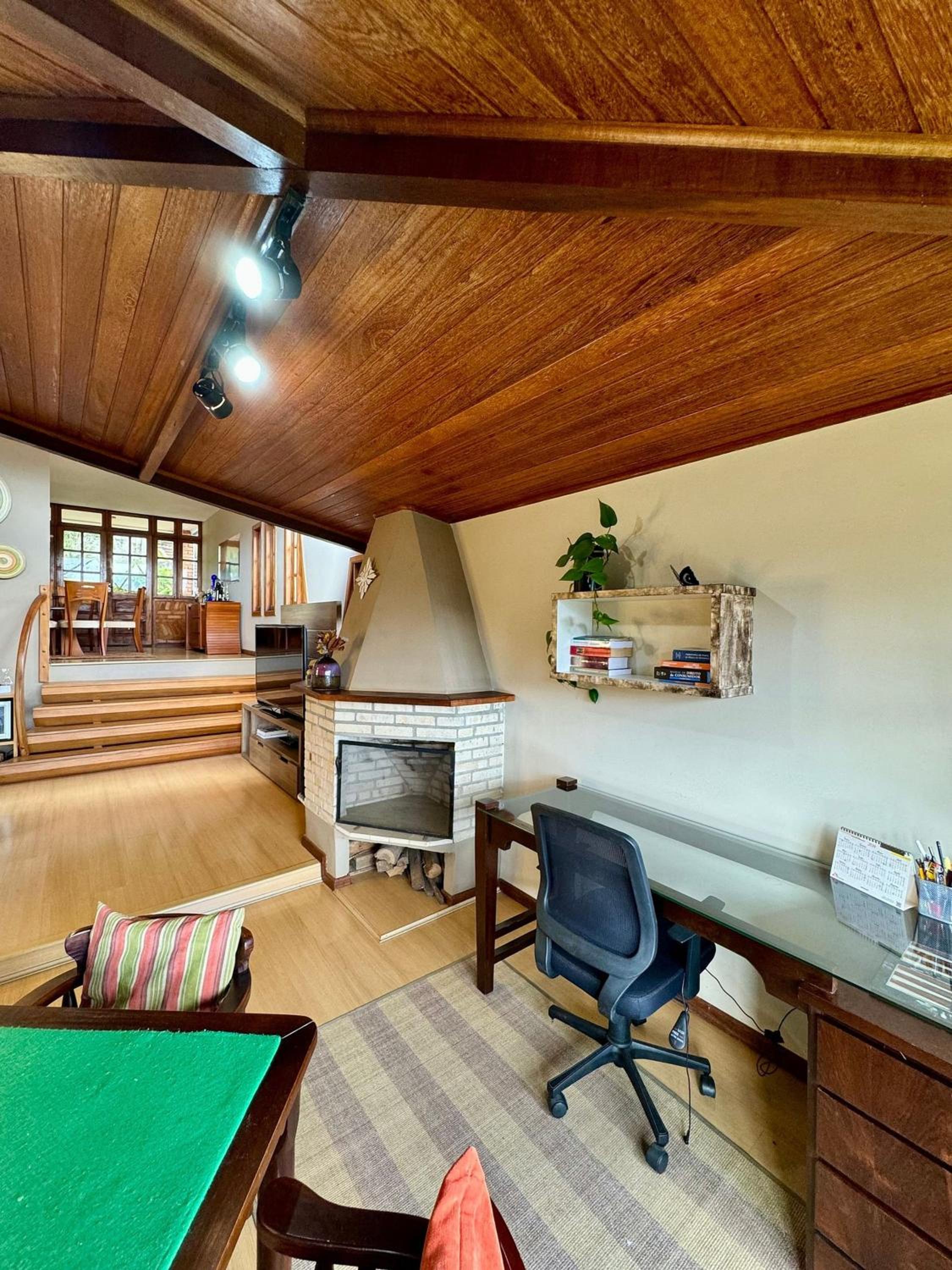 Casa na Serra com piscina, sauna e churrasqueira