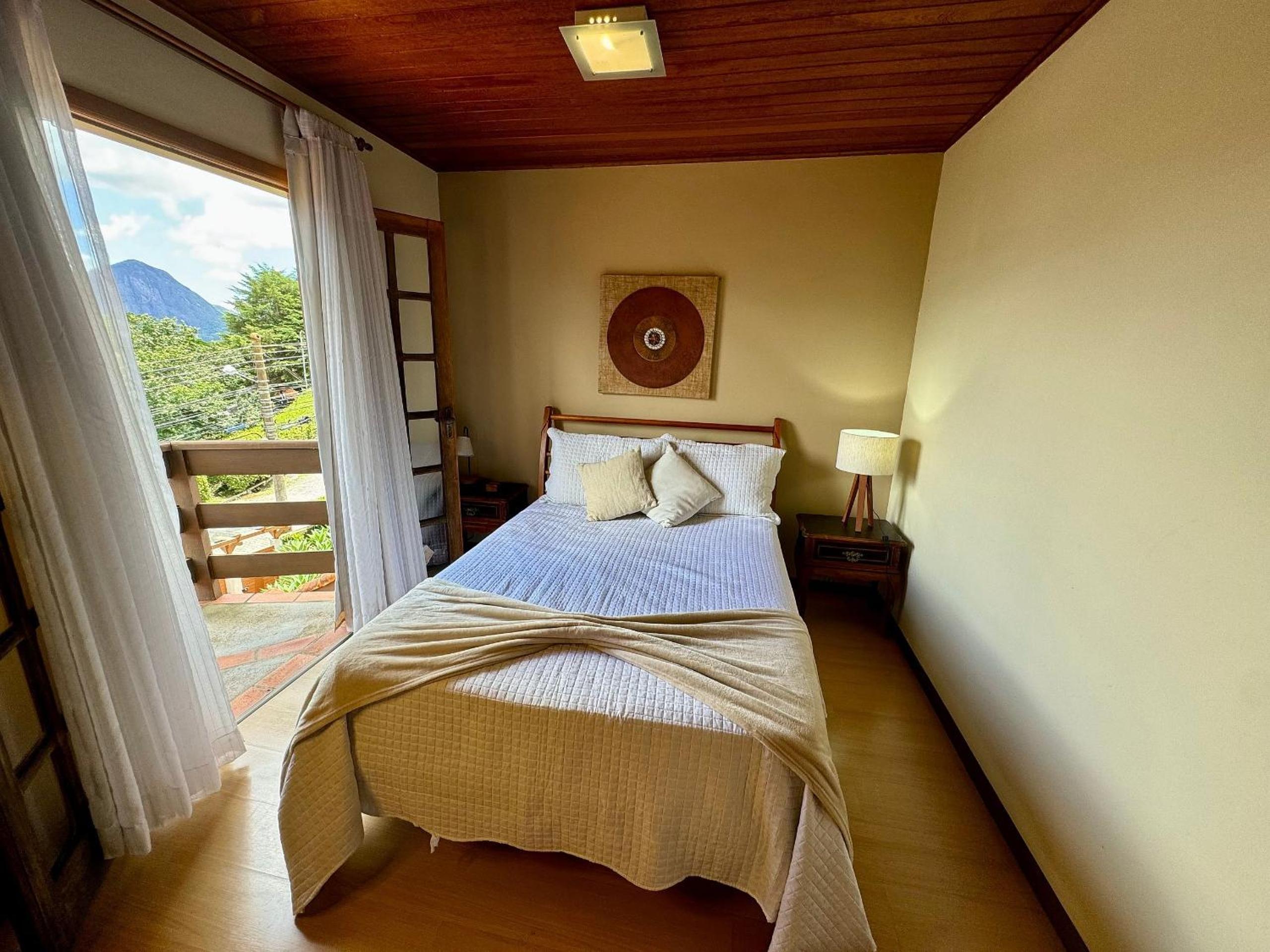 Casa na Serra com piscina, sauna e churrasqueira